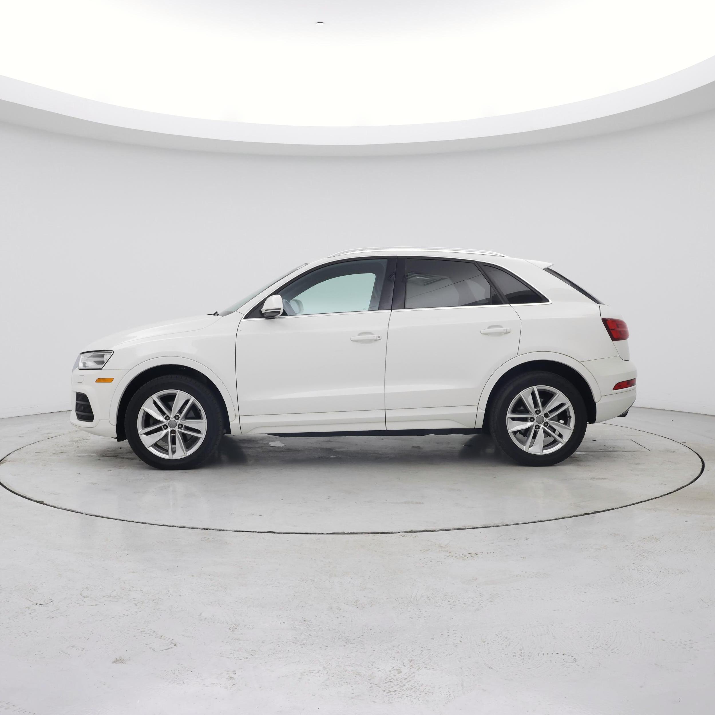 Thumbnail: 2016 Audi Q3 - 3