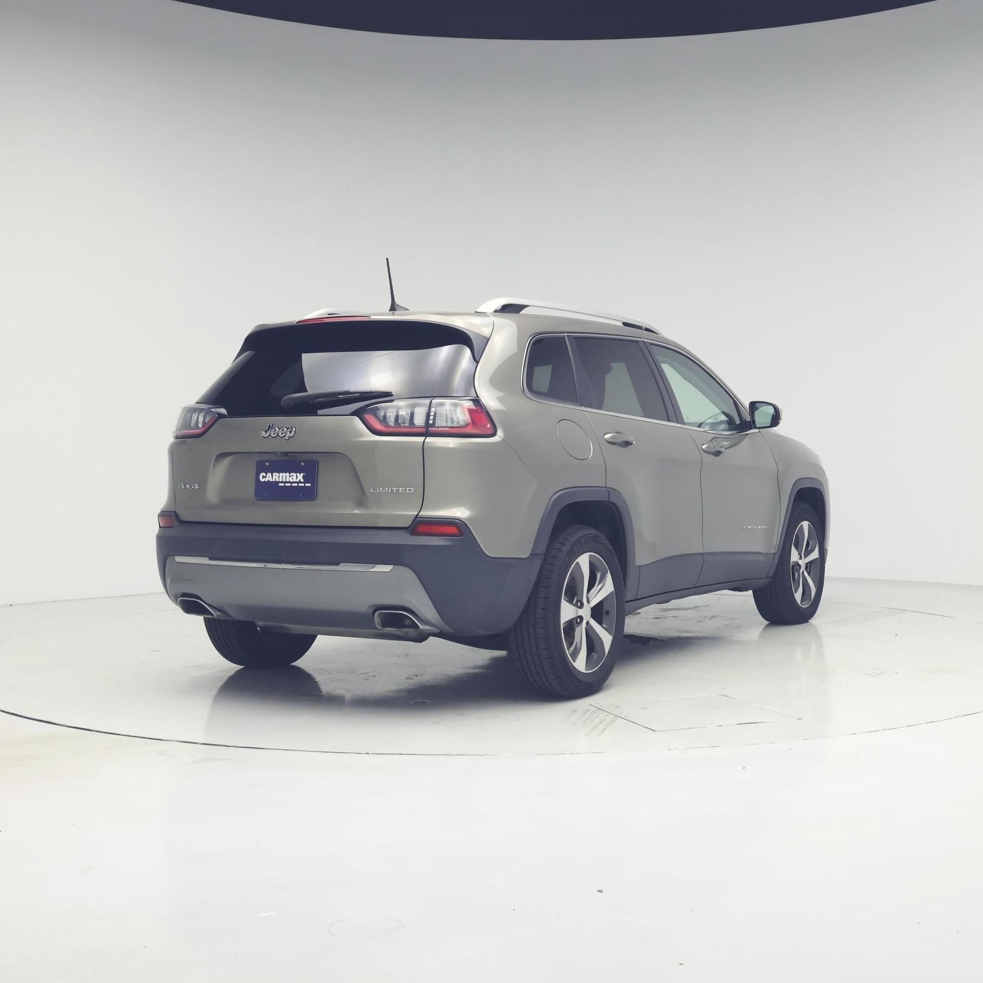 Thumbnail: 2019 Jeep Cherokee - 8