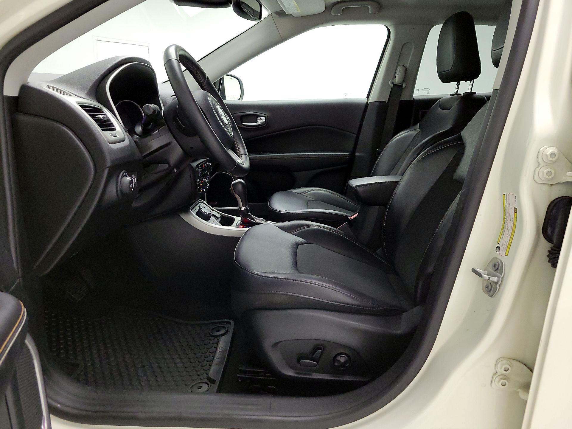 Thumbnail: 2019 Jeep Compass - 11