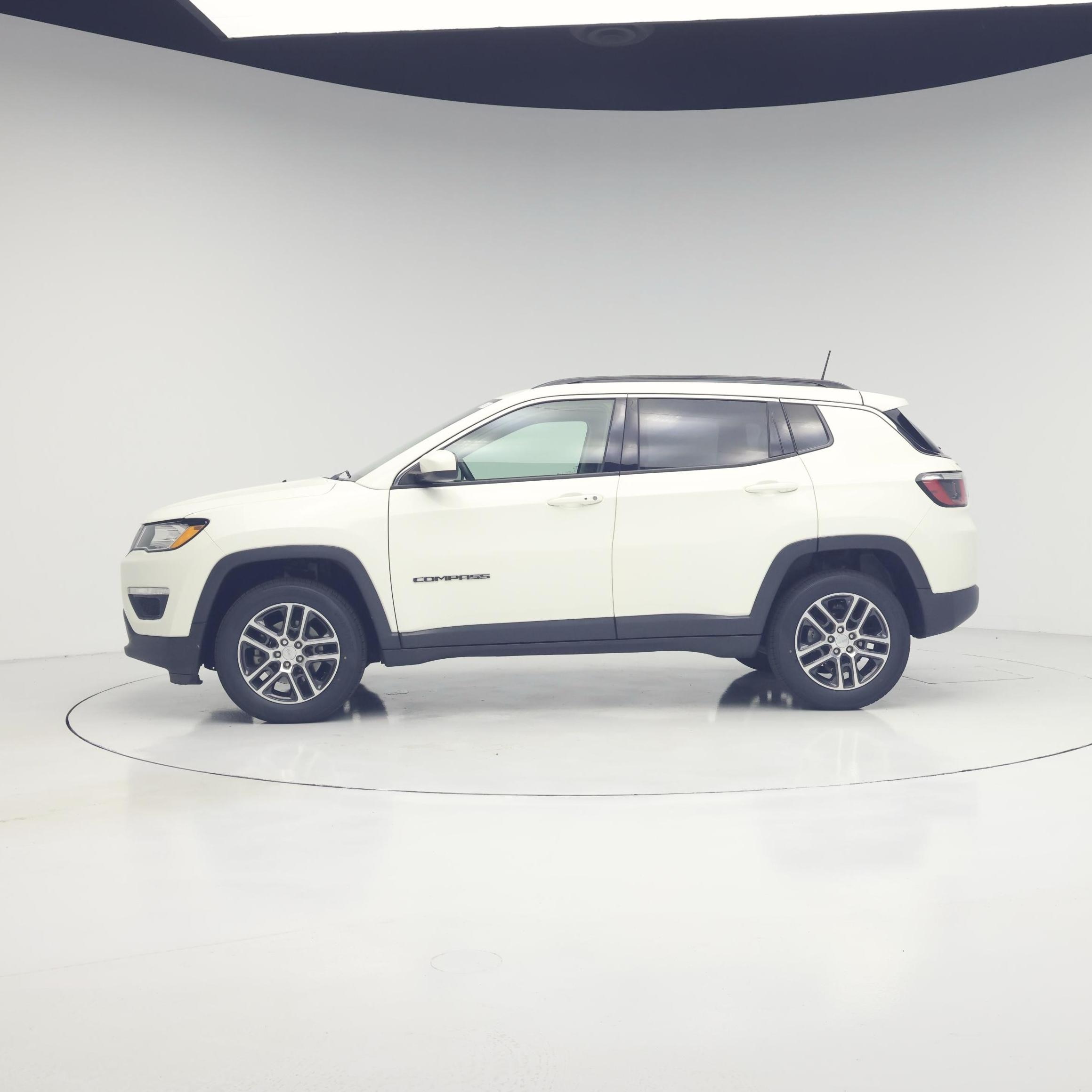 Thumbnail: 2019 Jeep Compass - 3