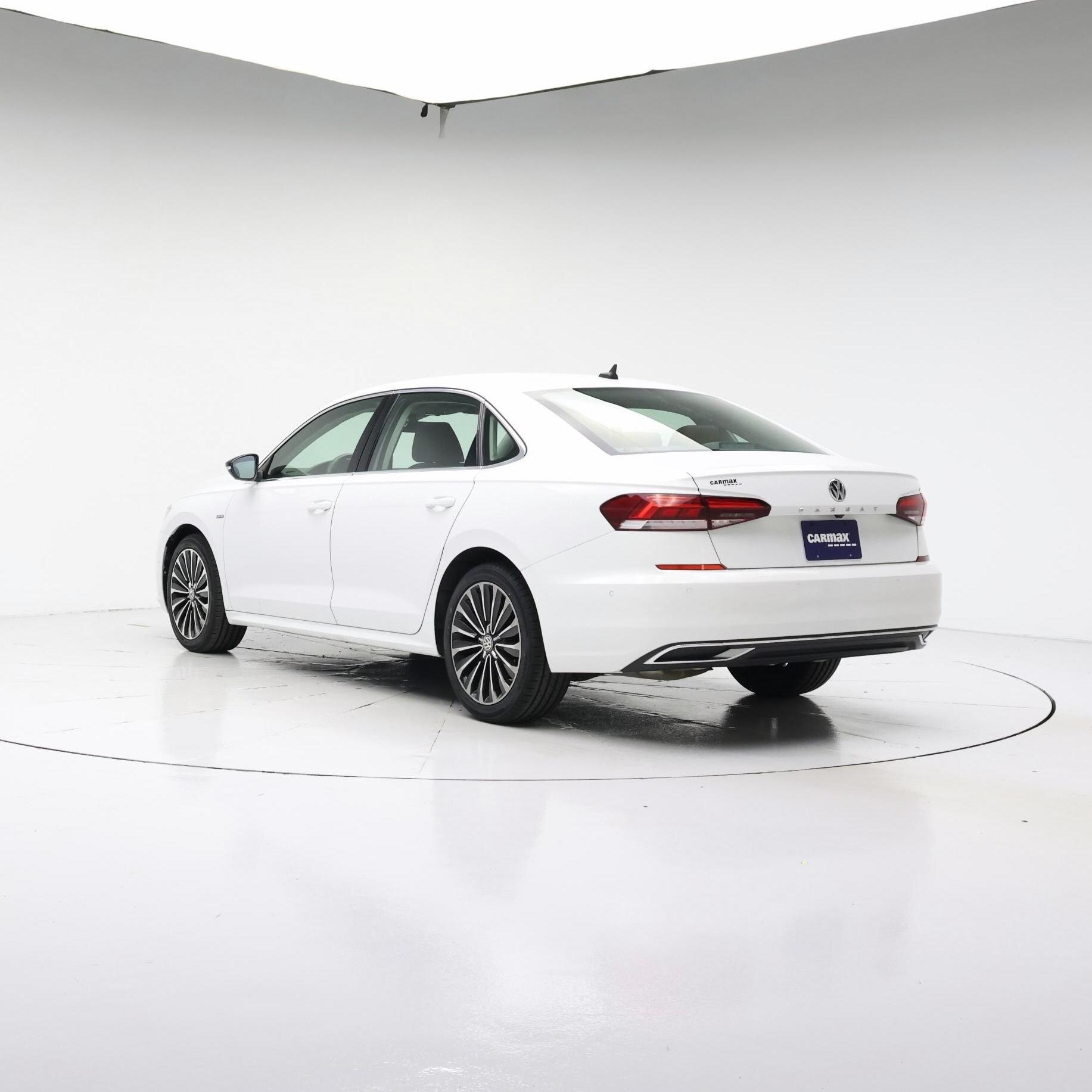 Thumbnail: 2022 Volkswagen Passat - 2