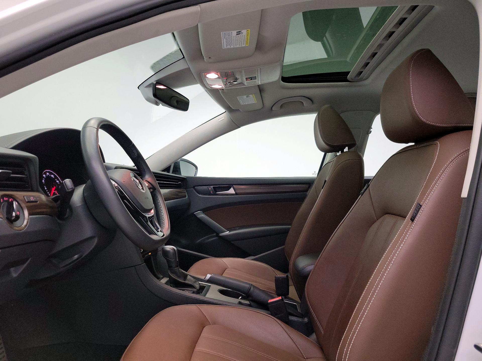 Thumbnail: 2022 Volkswagen Passat - 20