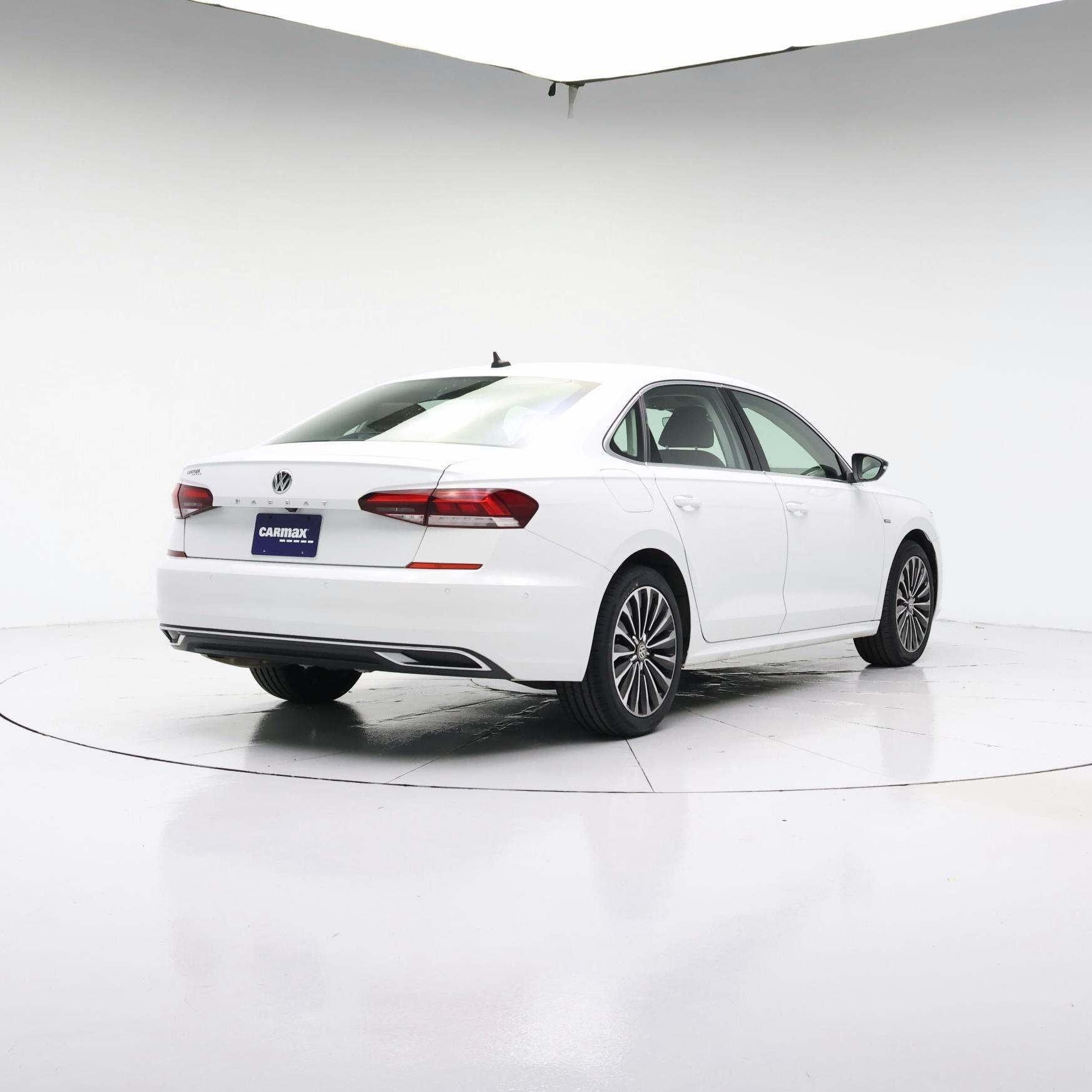 Thumbnail: 2022 Volkswagen Passat - 8