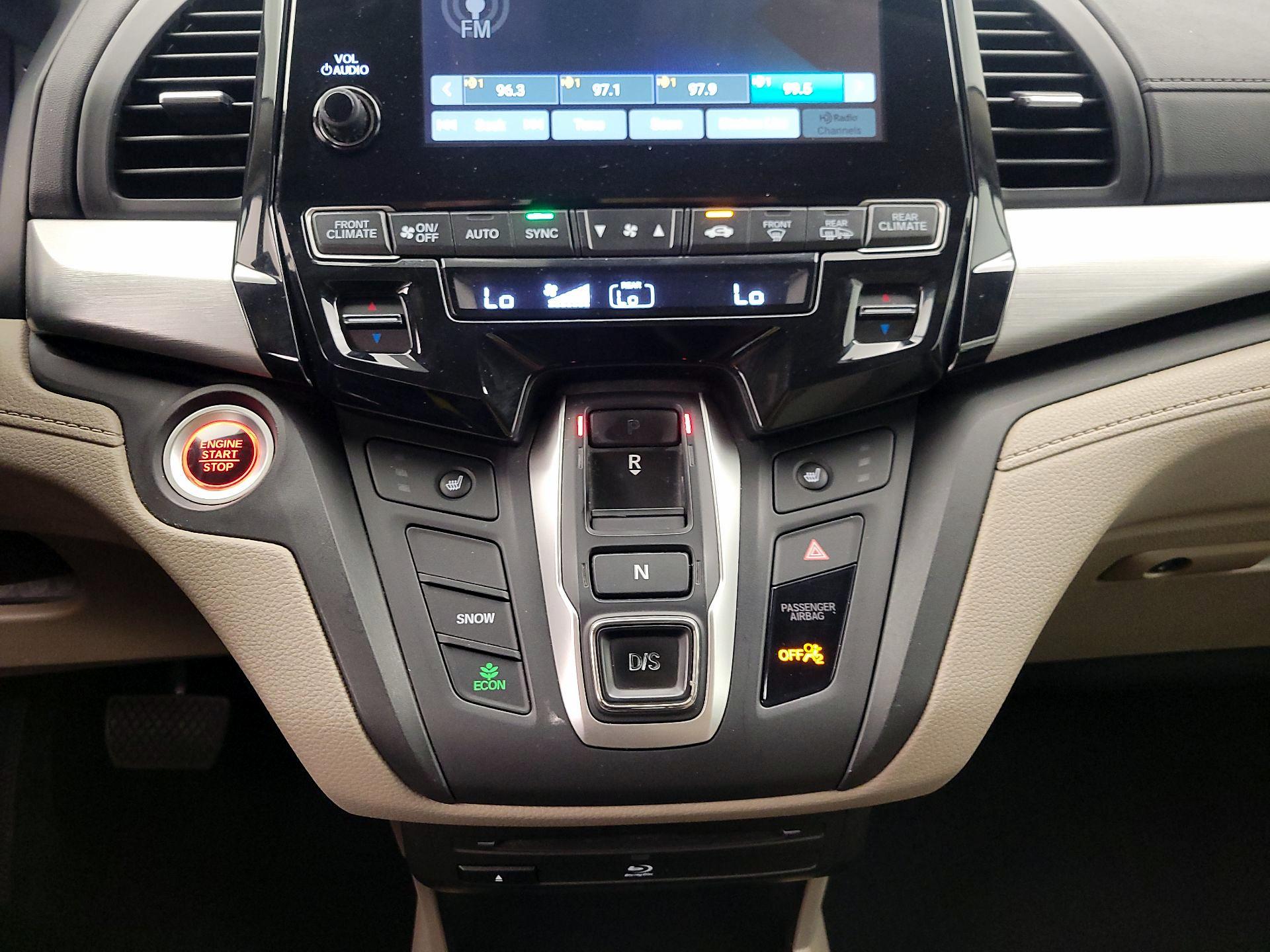 Thumbnail: 2018 Honda Odyssey - 18