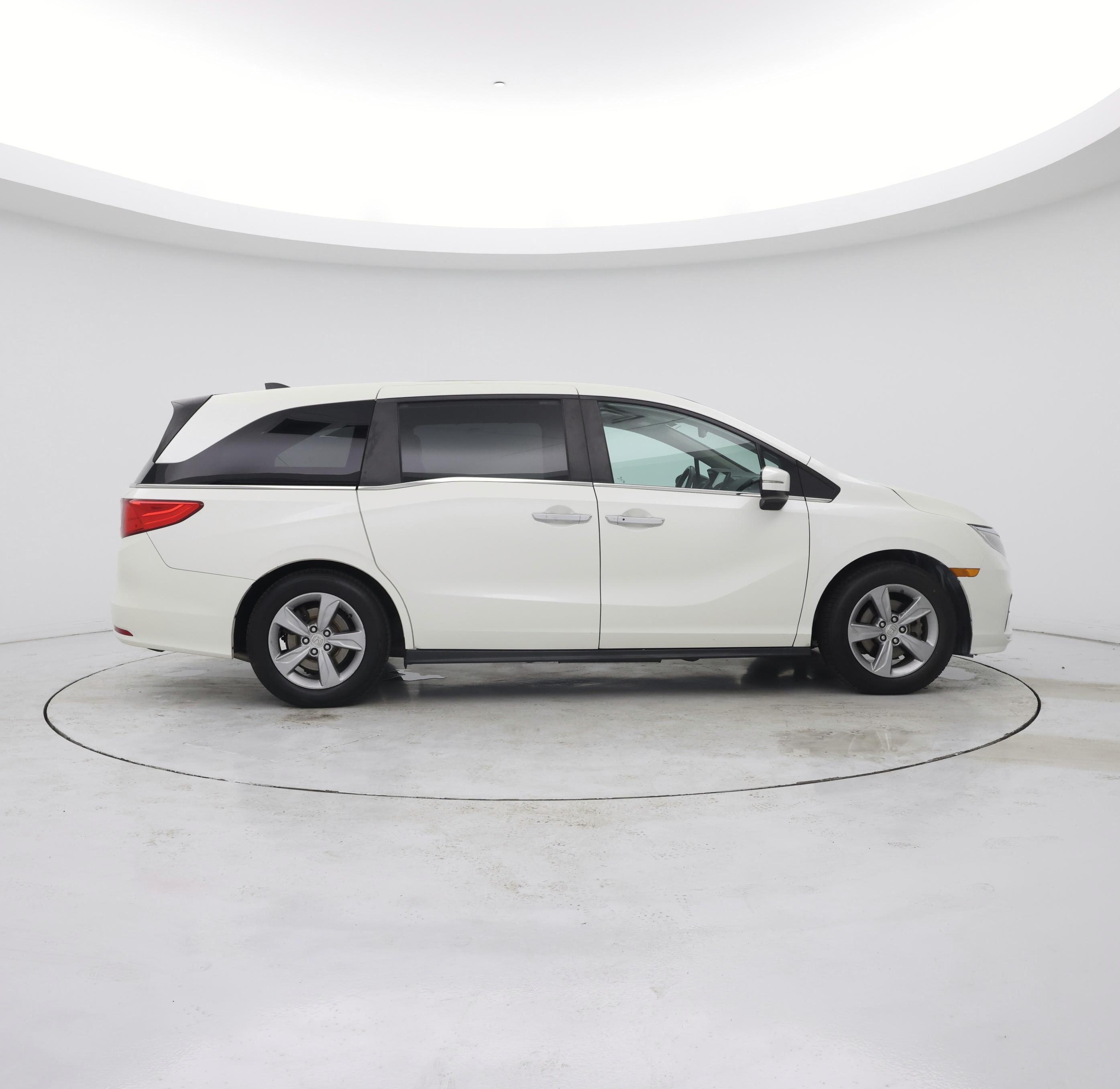 Thumbnail: 2018 Honda Odyssey - 7