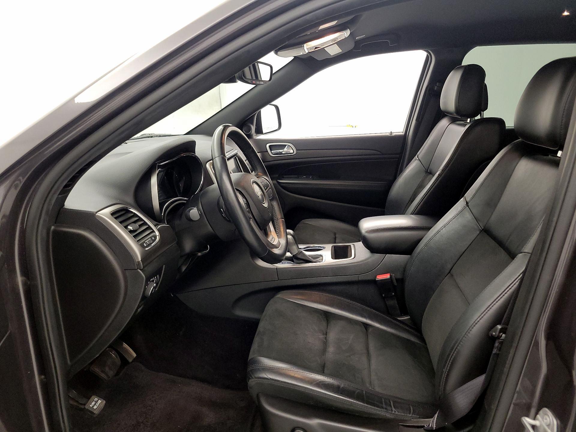 Thumbnail: 2018 Jeep Grand Cherokee - 11