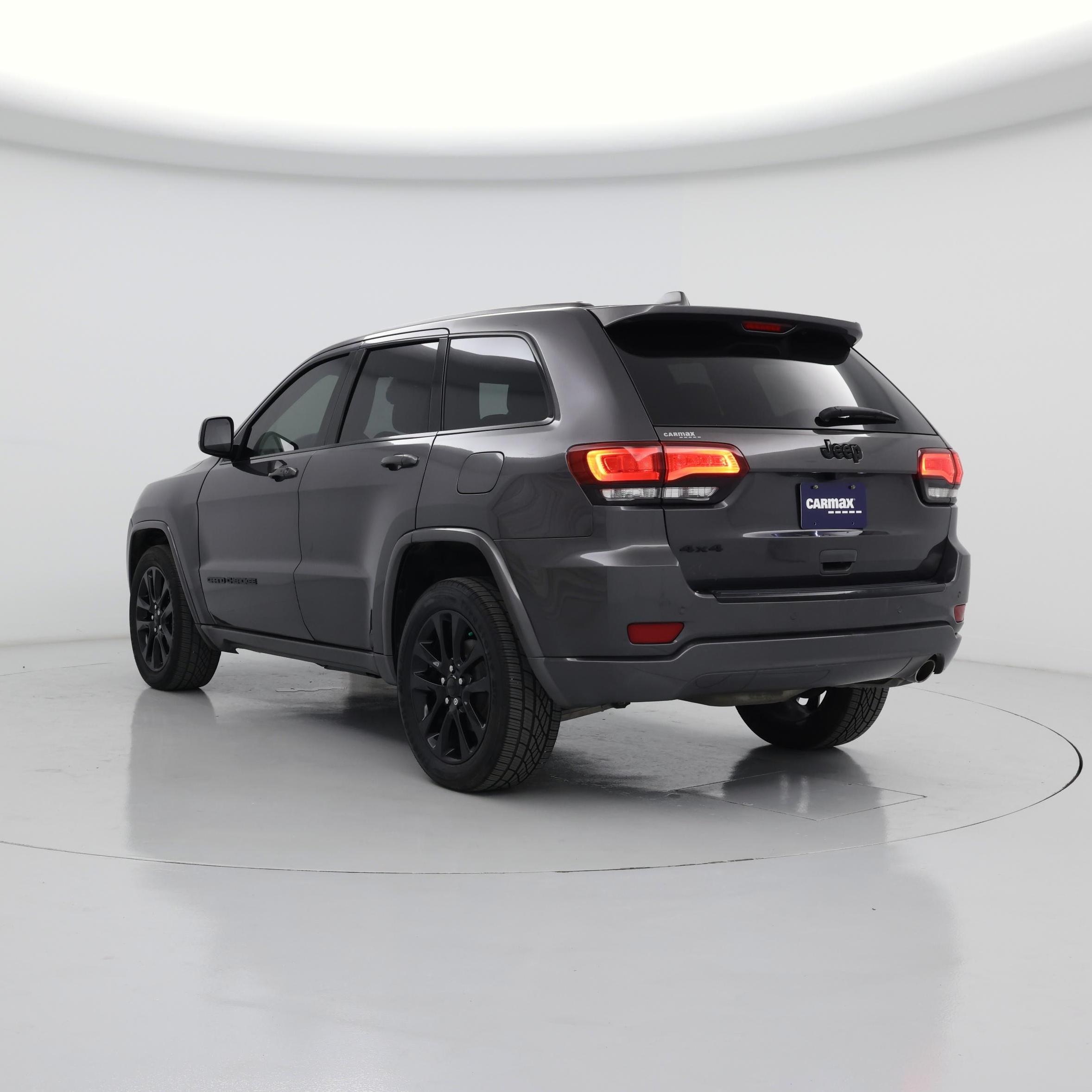 Thumbnail: 2018 Jeep Grand Cherokee - 2