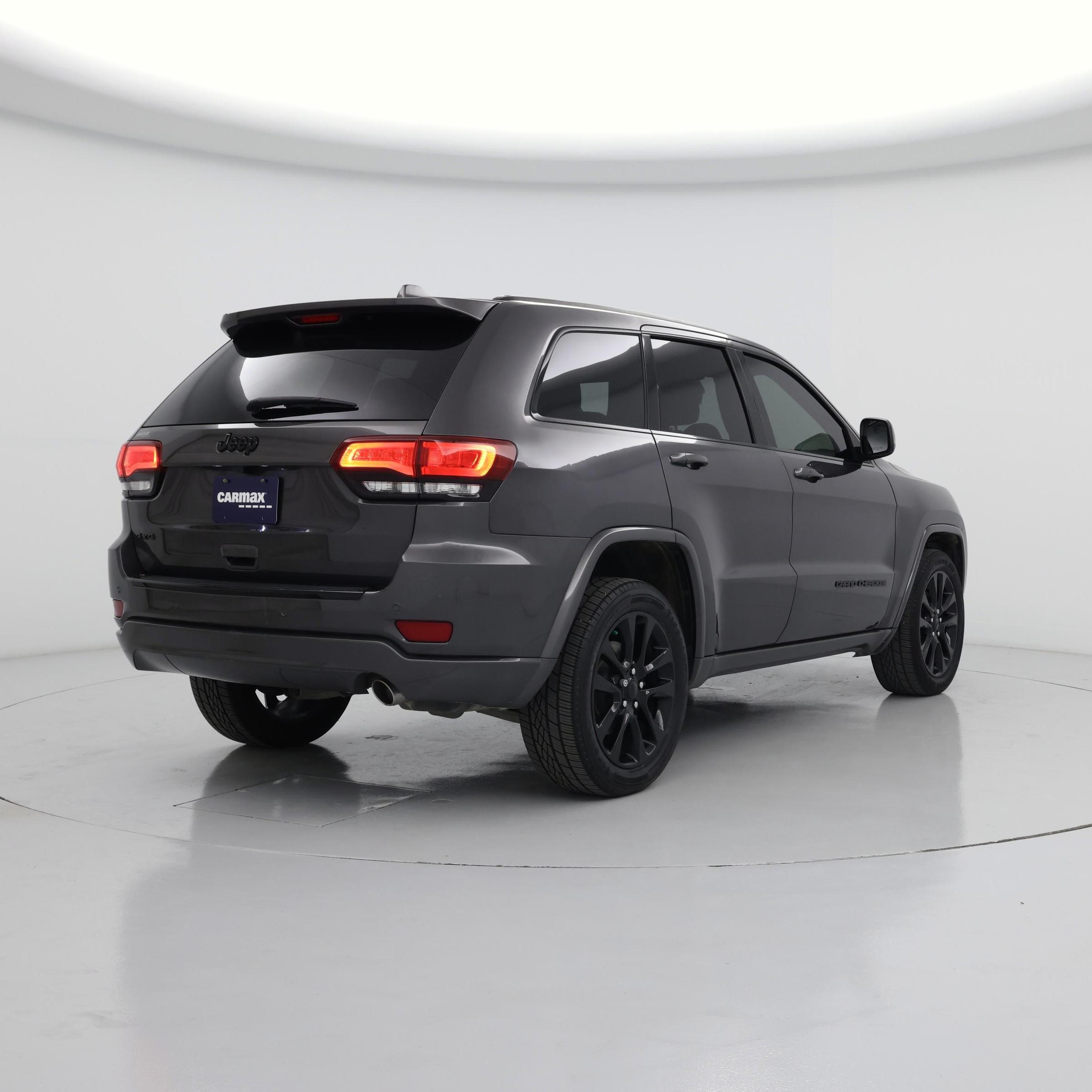 Thumbnail: 2018 Jeep Grand Cherokee - 8
