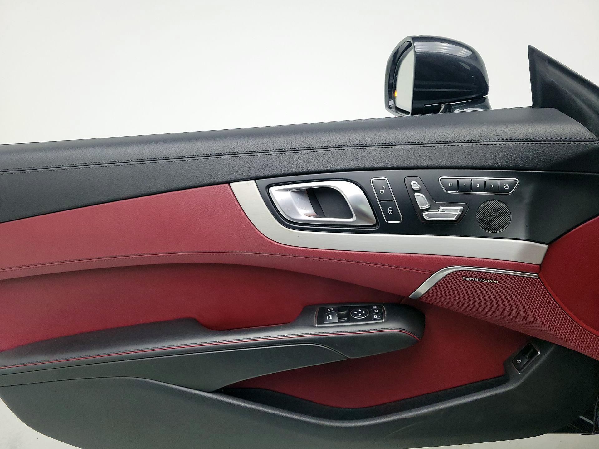Thumbnail: 2015 Mercedes-Benz SL-Class - 12