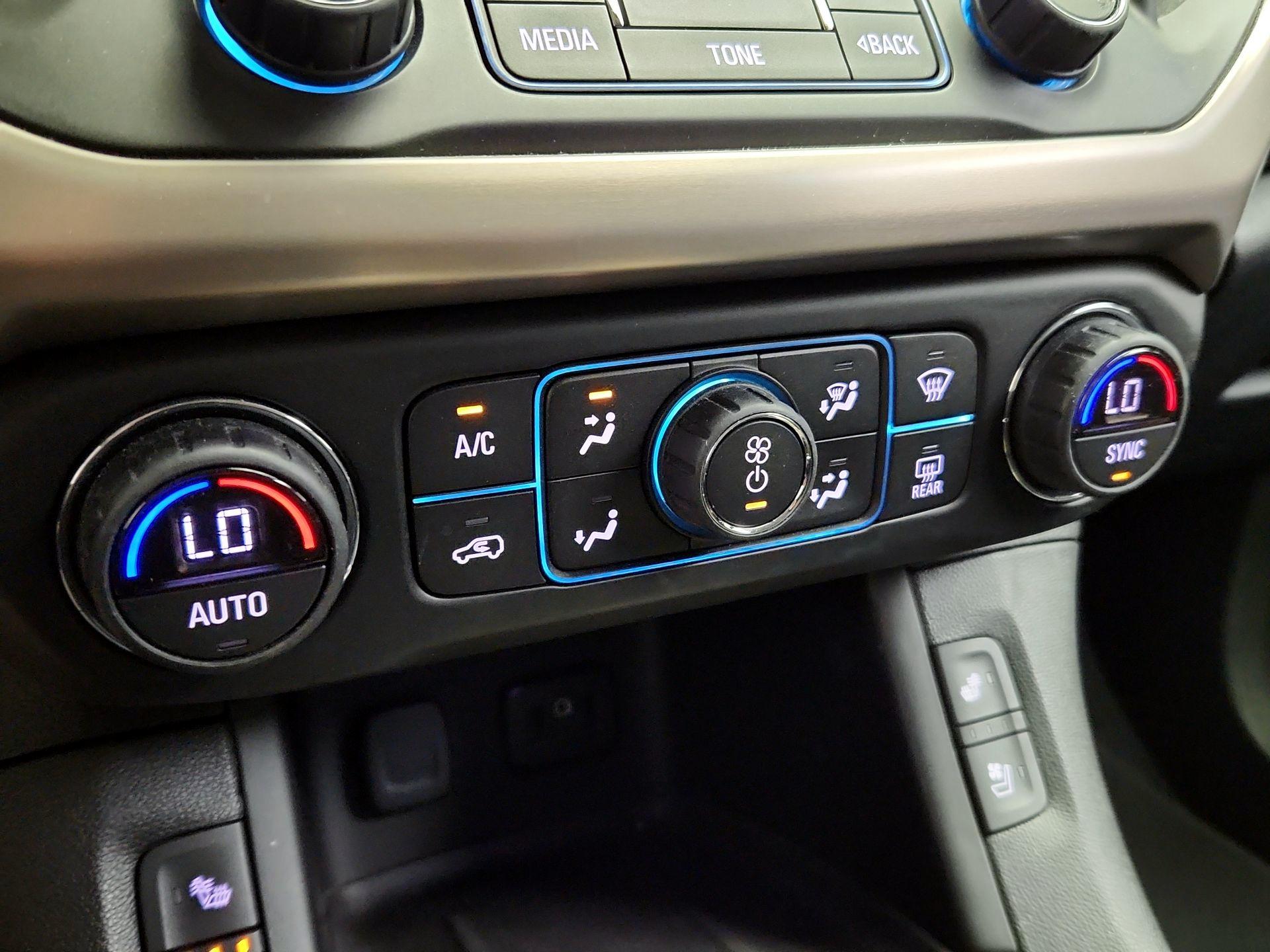 Thumbnail: 2017 GMC Acadia - 17