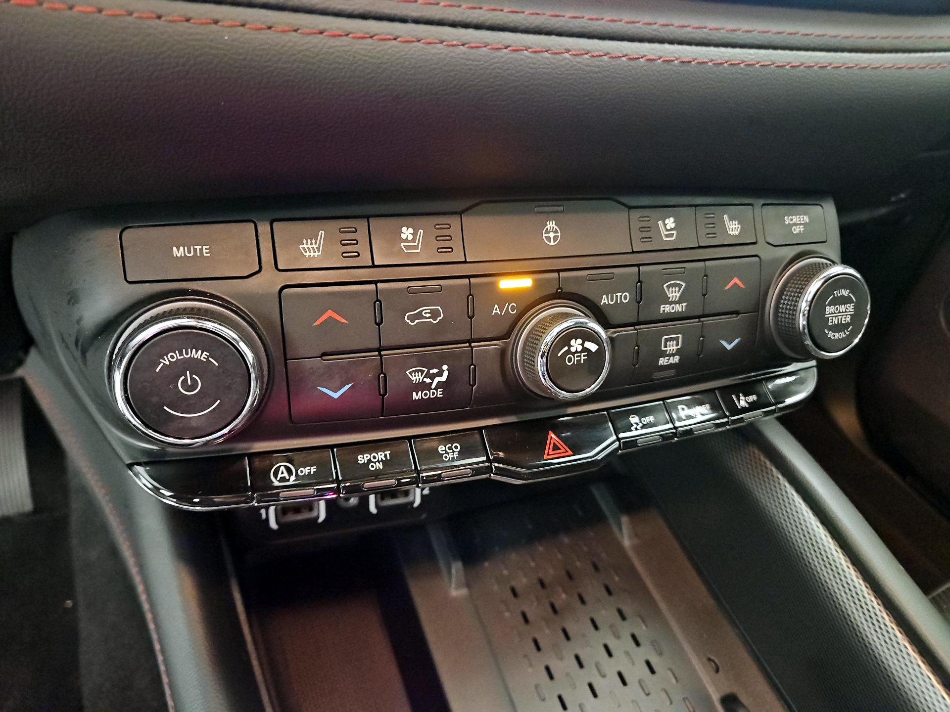 Thumbnail: 2025 Dodge Durango - 17