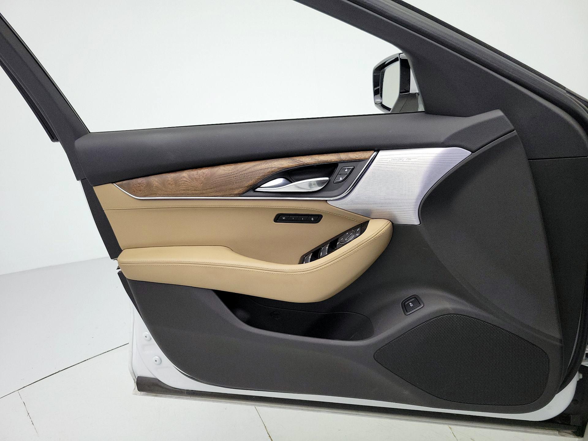 Thumbnail: 2023 Cadillac CT5 - 12