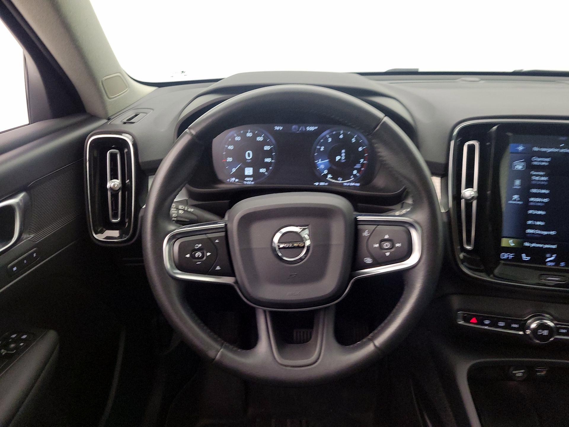 Thumbnail: 2019 Volvo XC40 - 10