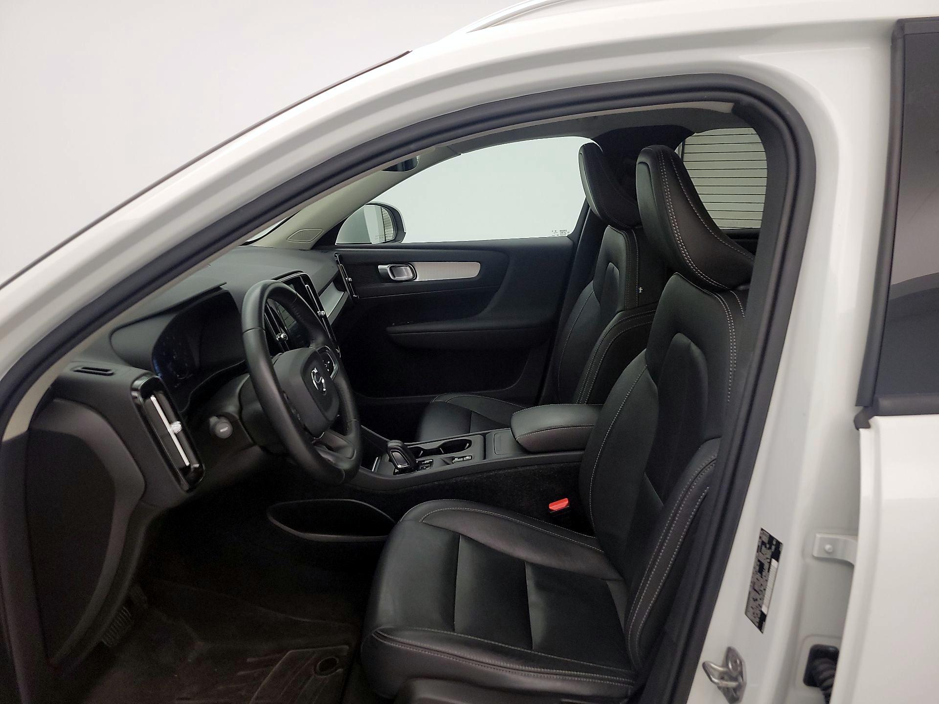 Thumbnail: 2019 Volvo XC40 - 11