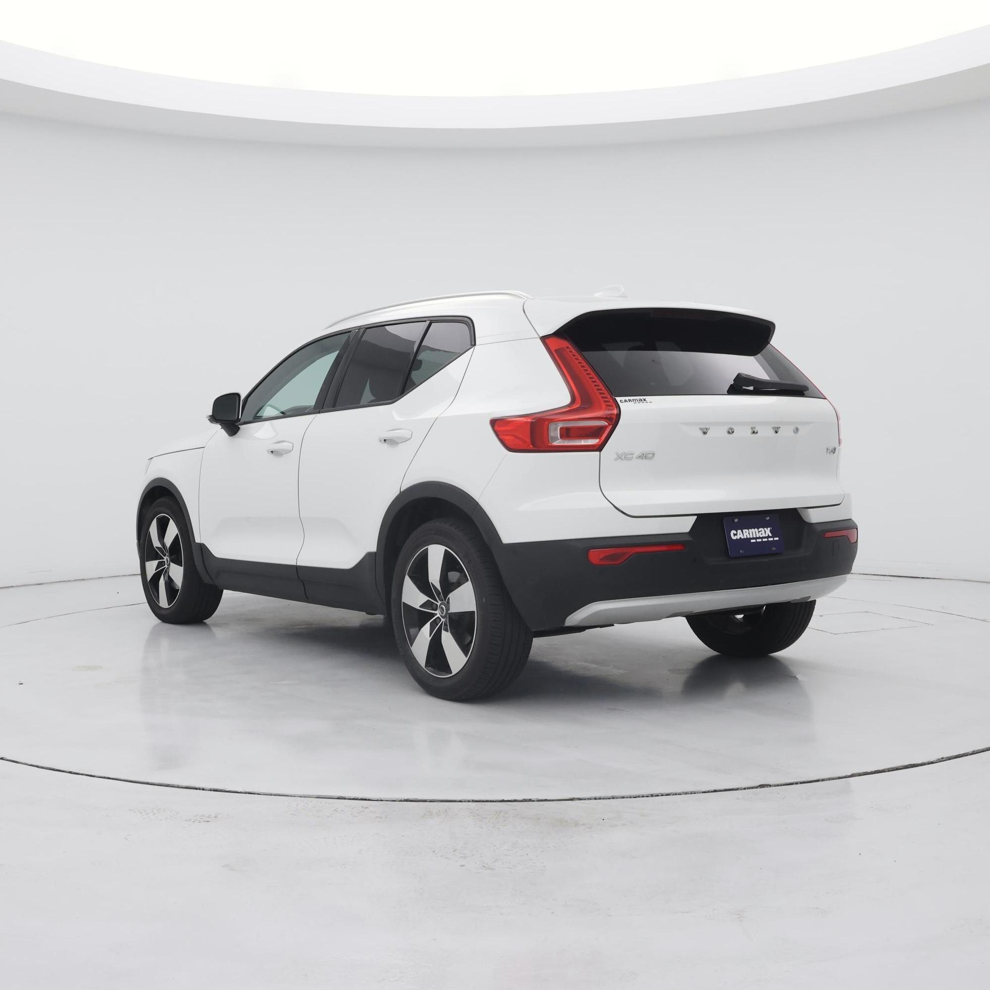 Thumbnail: 2019 Volvo XC40 - 2