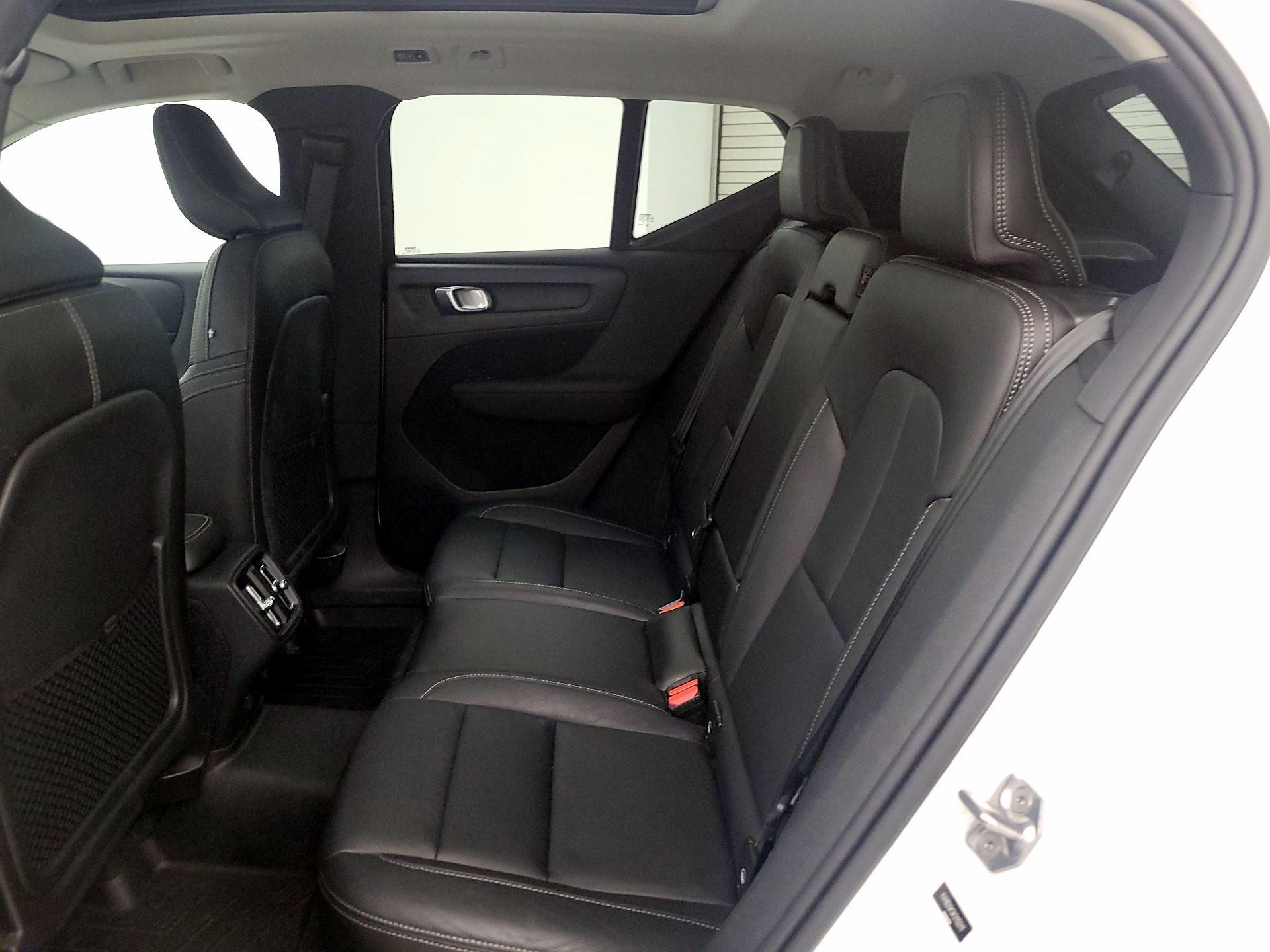 Thumbnail: 2019 Volvo XC40 - 20