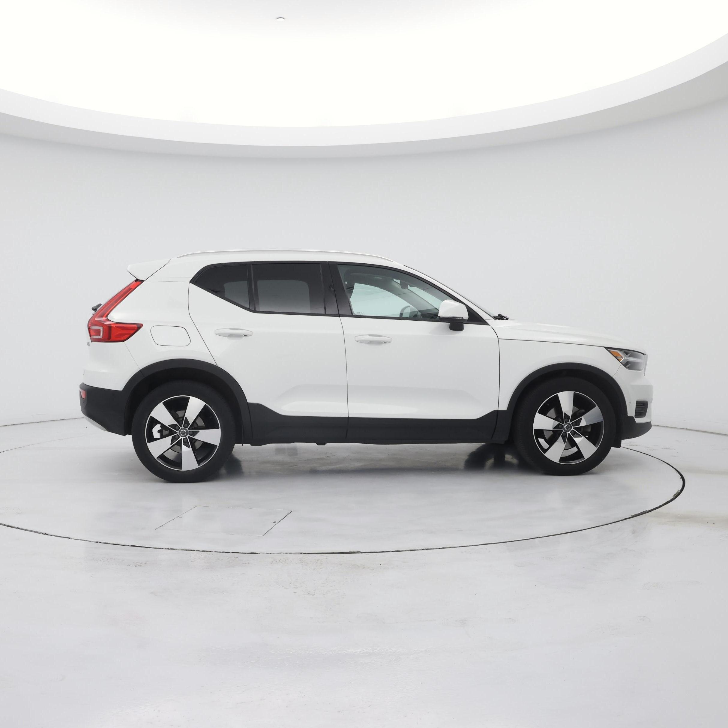 Thumbnail: 2019 Volvo XC40 - 7