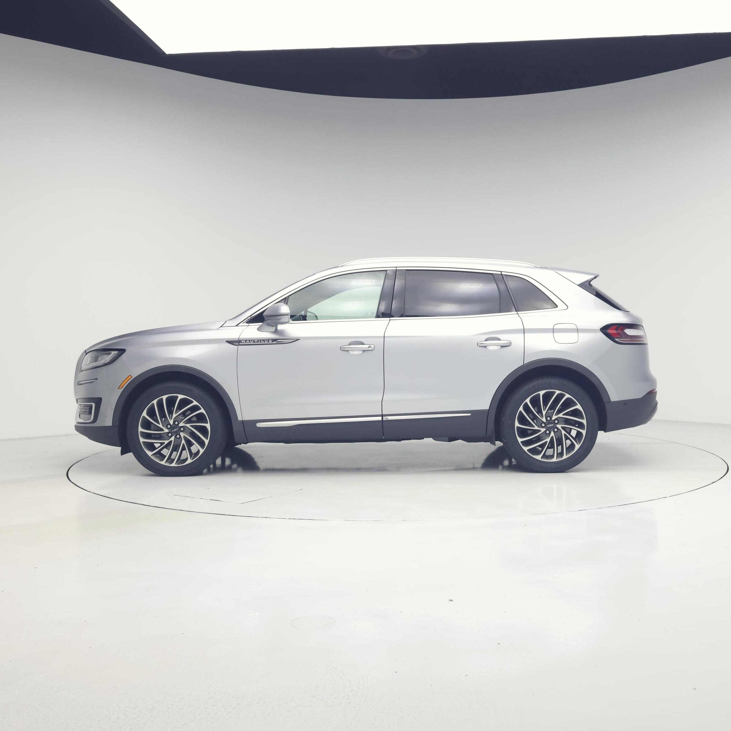 Thumbnail: 2020 Lincoln Nautilus - 3