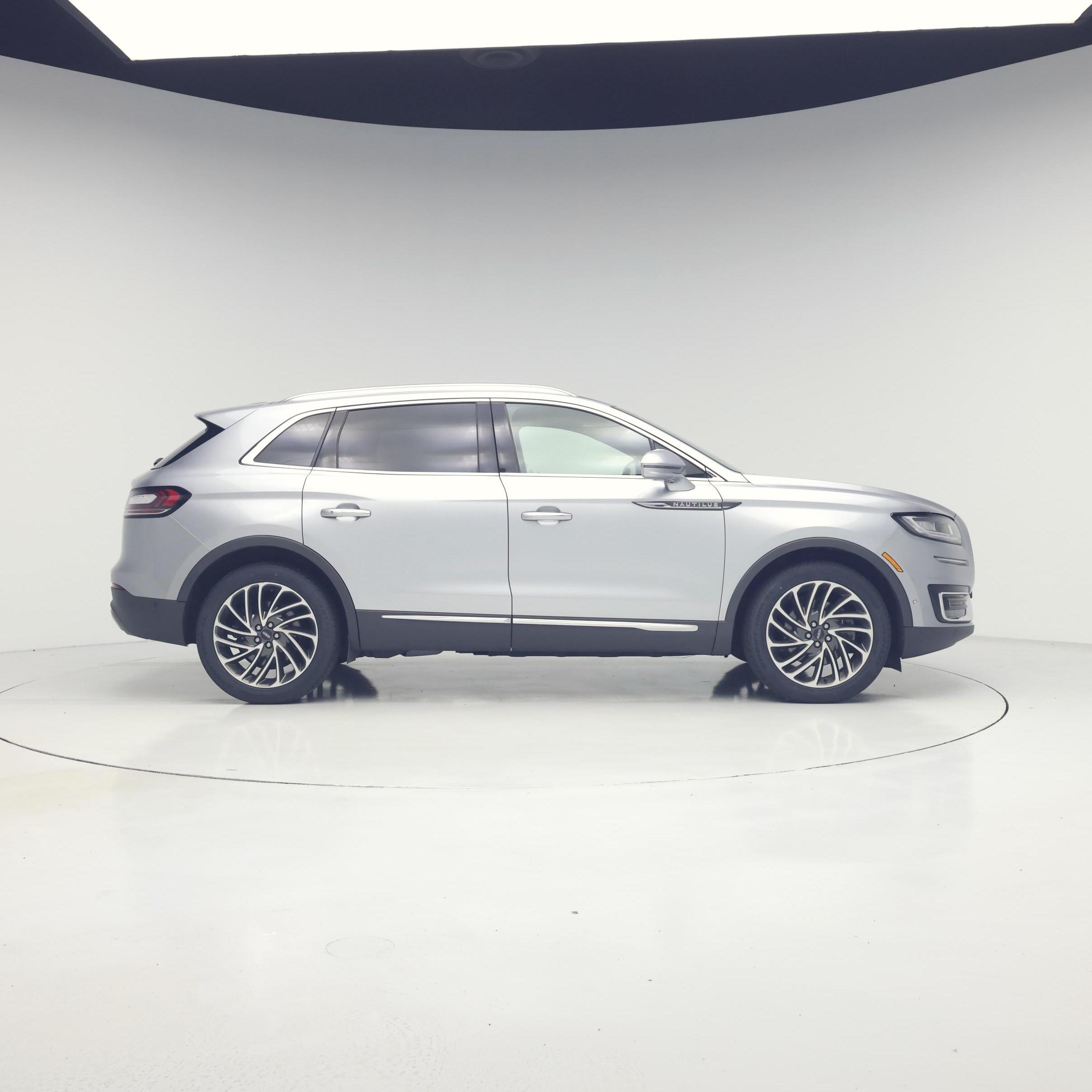 Thumbnail: 2020 Lincoln Nautilus - 7
