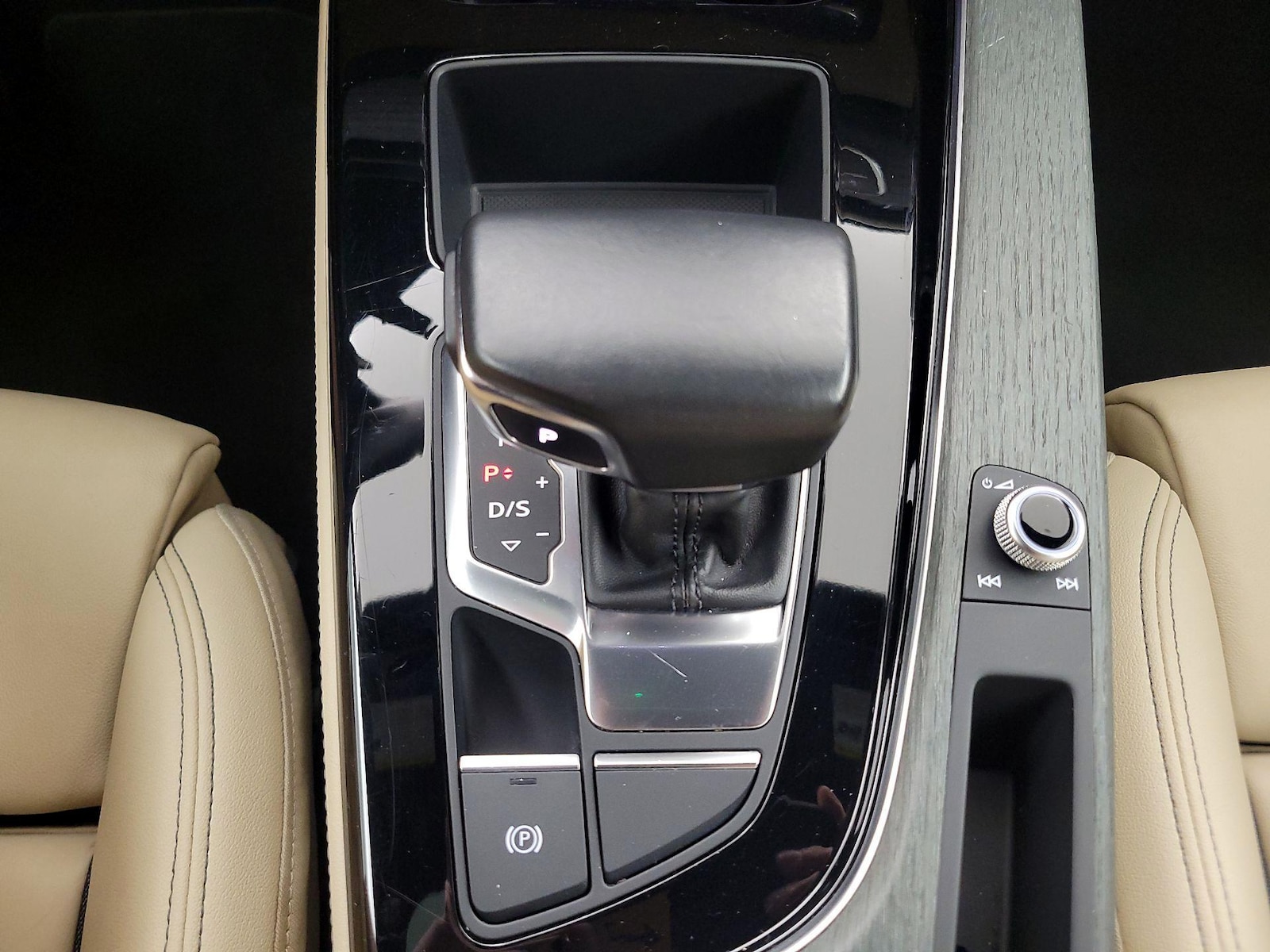2023 Audi A4 Premium Plus - Photo 18