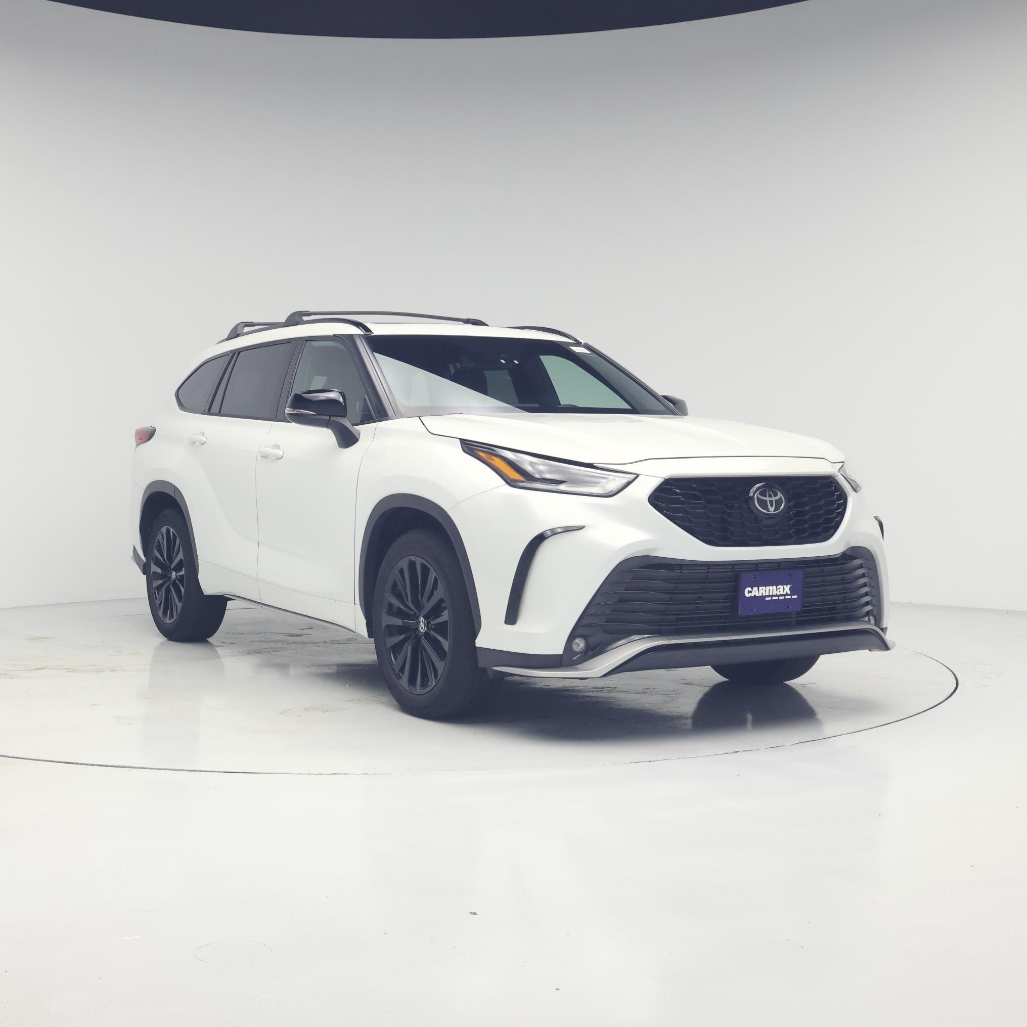 White 2023 Toyota Highlander SUV / Crossover Front-Wheel Drive Automatic