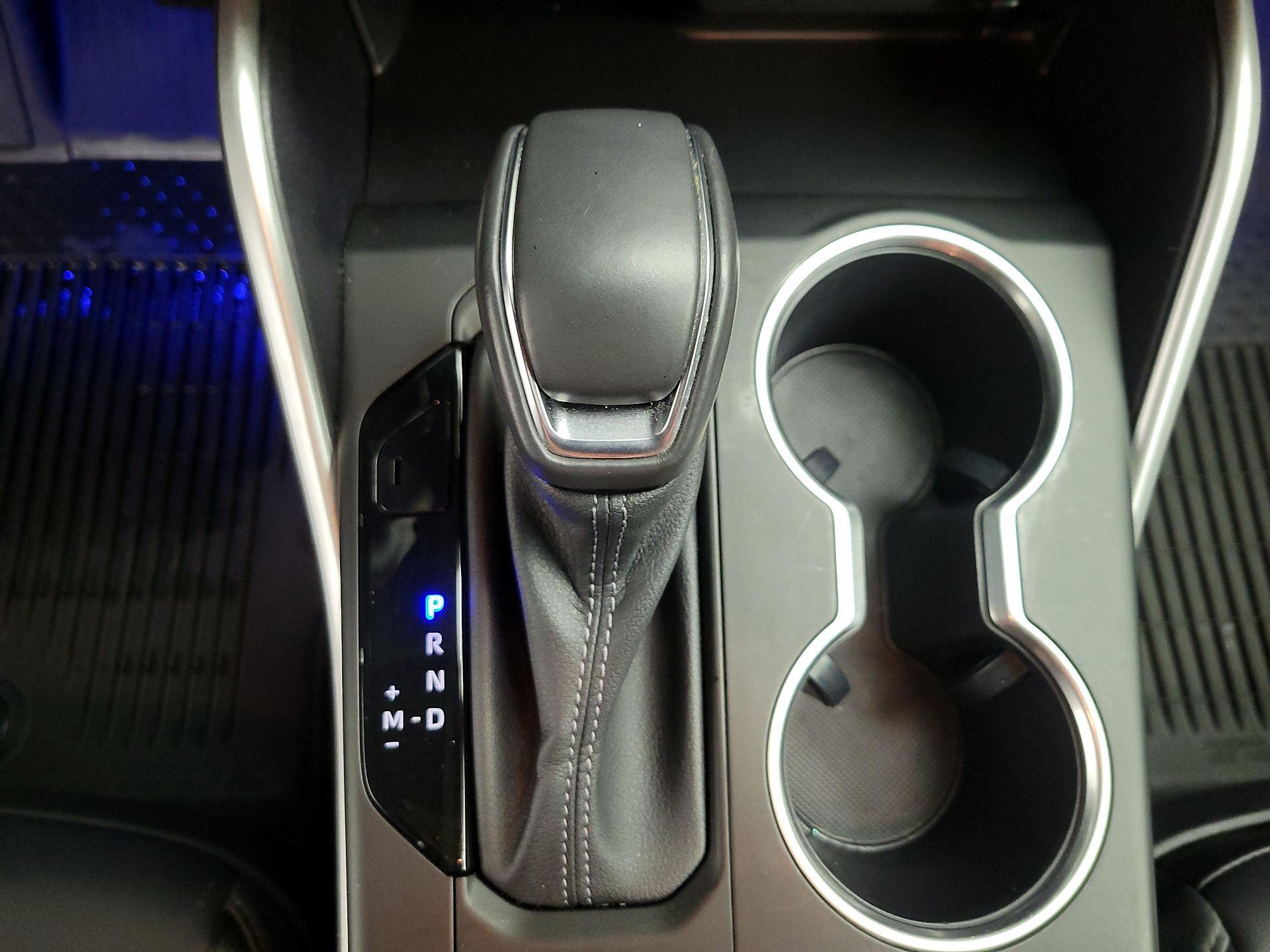 Thumbnail: 2023 Toyota Highlander - 15