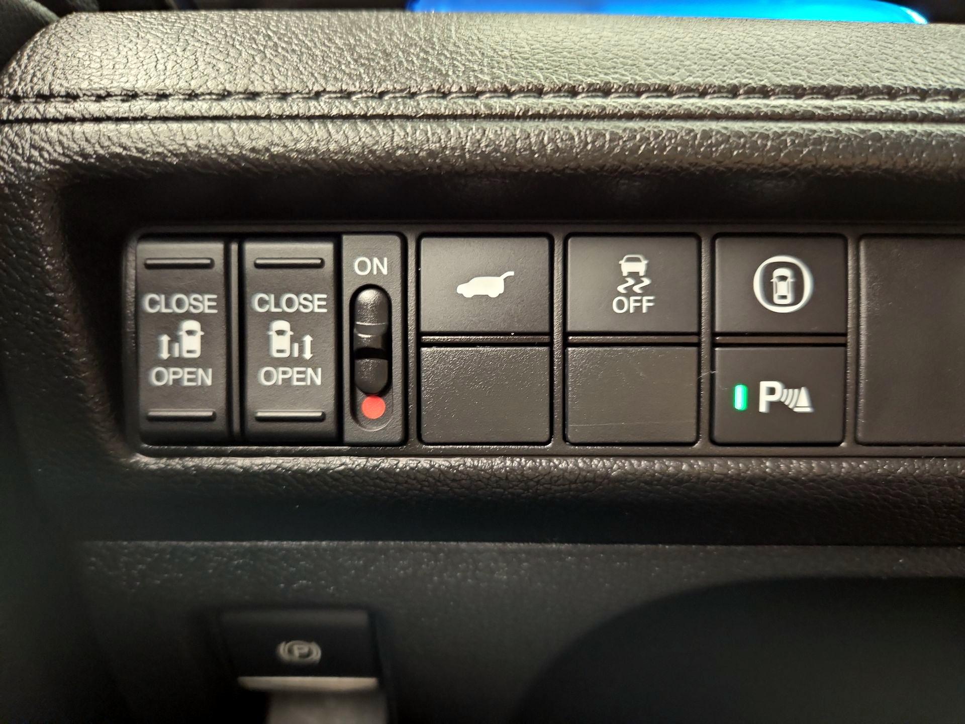 Thumbnail: 2023 Honda Odyssey - 13