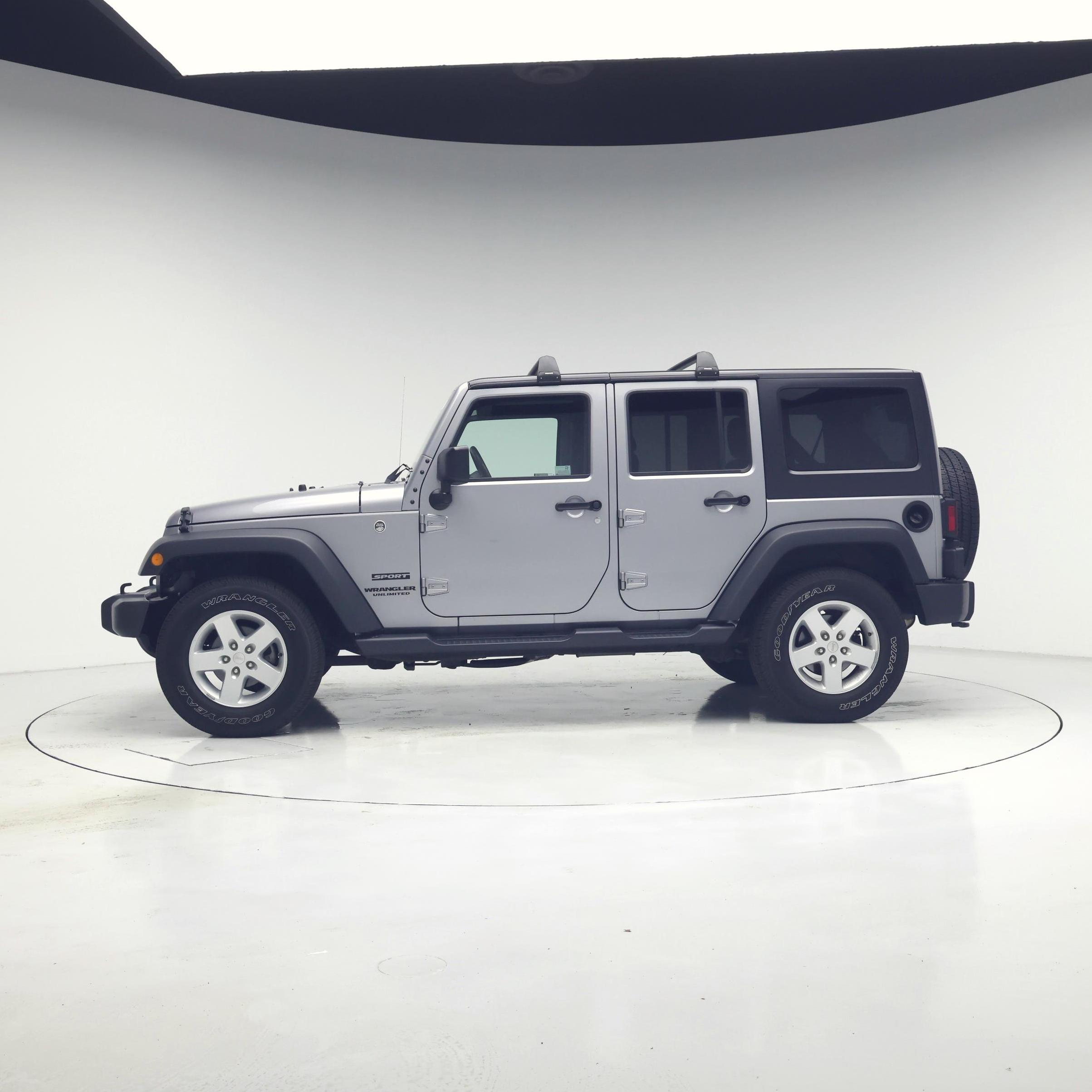 Thumbnail: 2017 Jeep Wrangler - 3