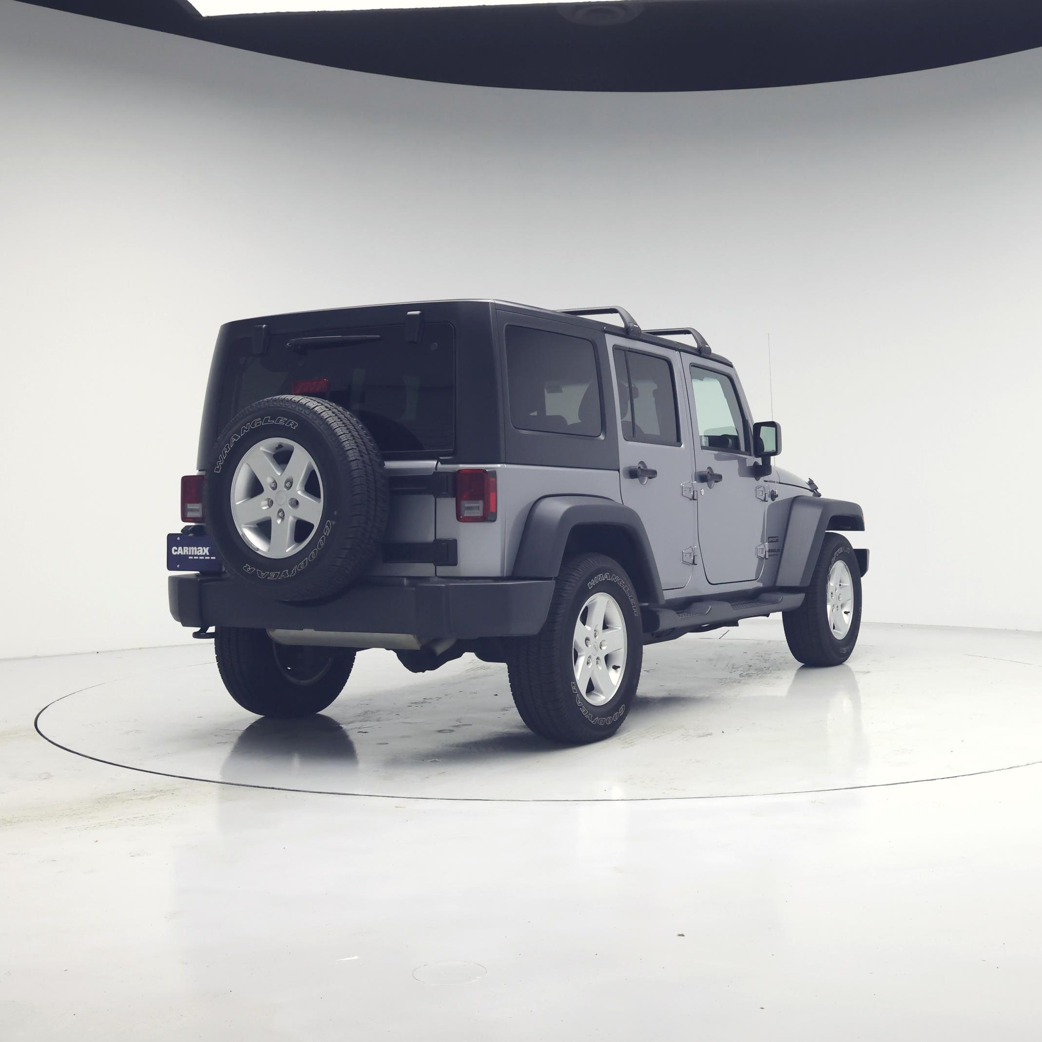Thumbnail: 2017 Jeep Wrangler - 8