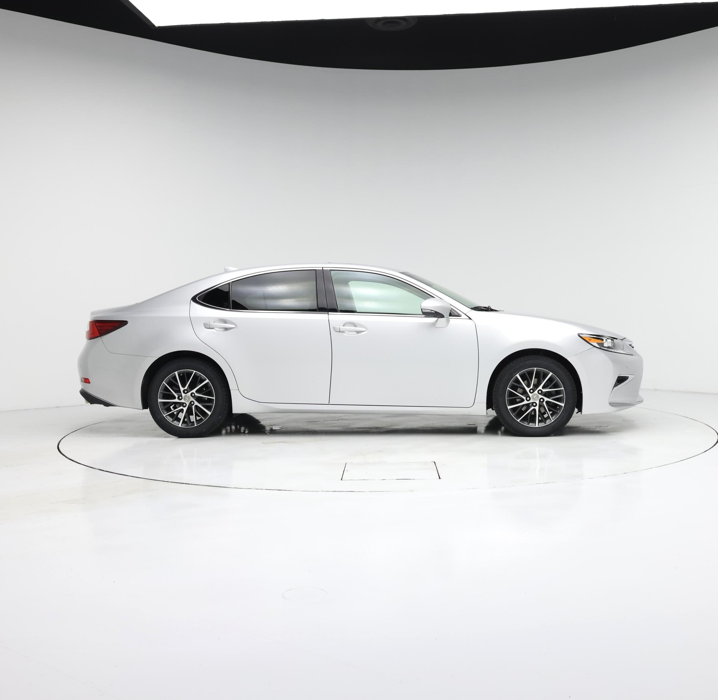 Thumbnail: 2017 Lexus ES - 7