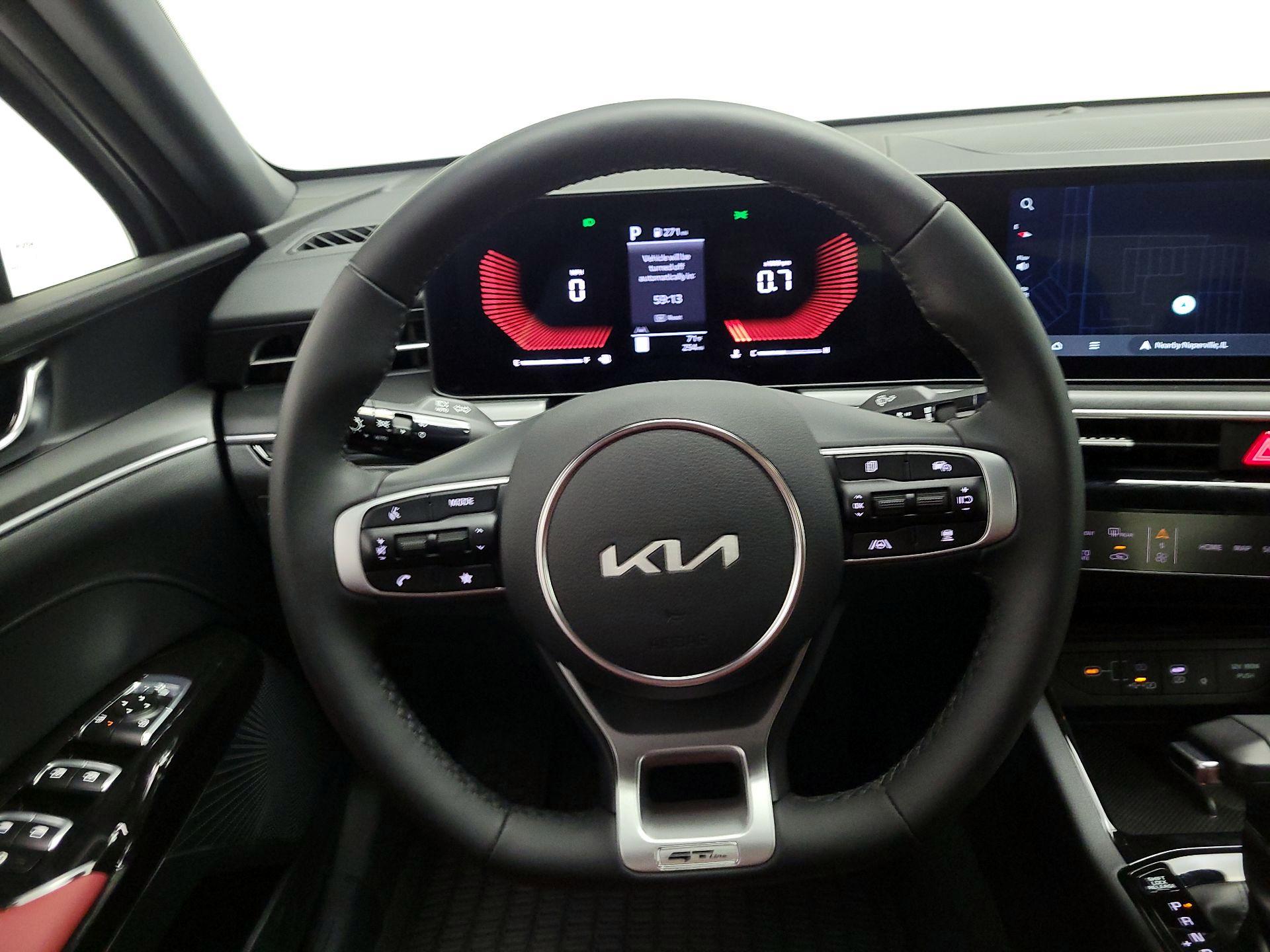 Thumbnail: 2026 Kia K5 - 10