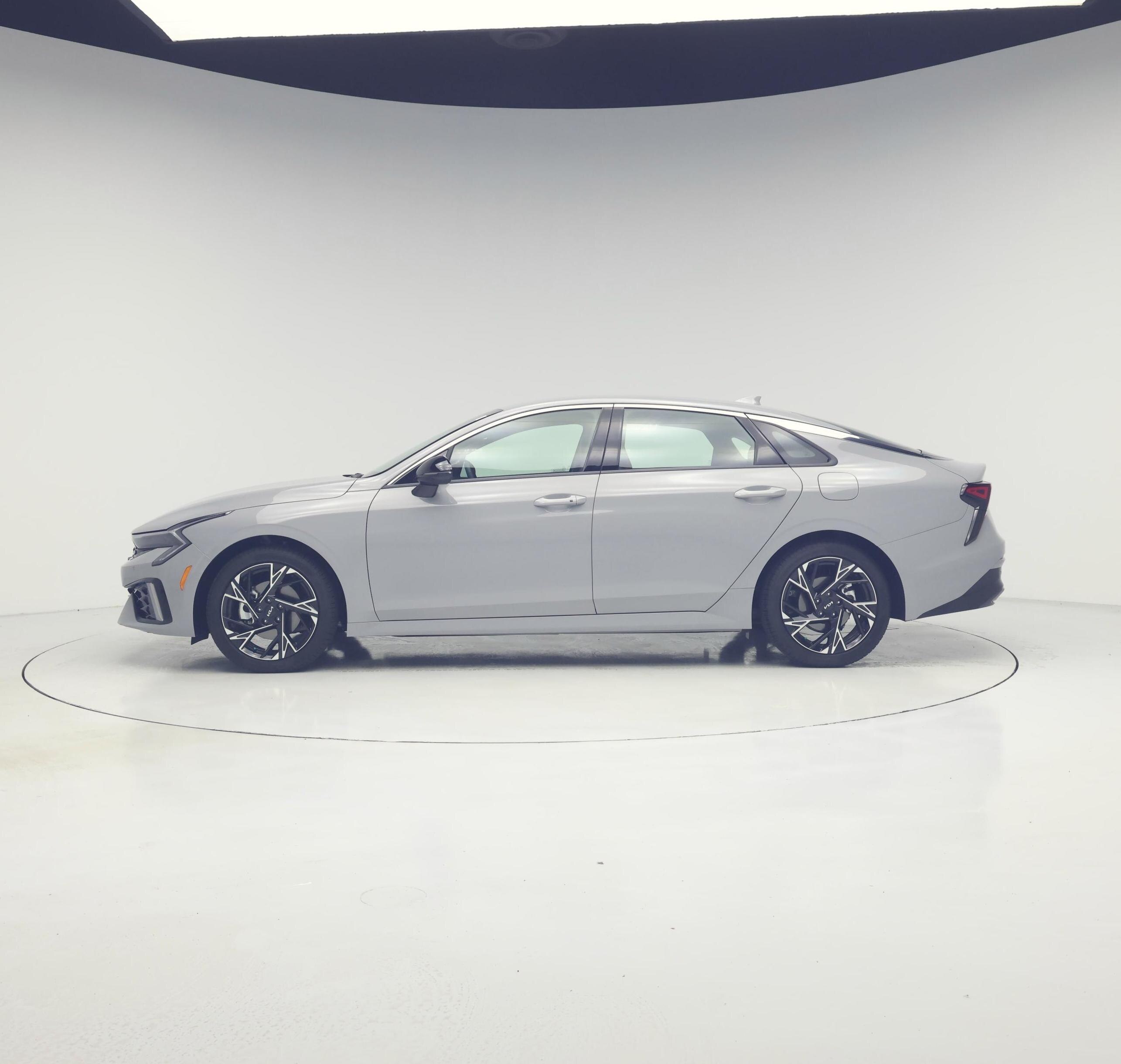 Thumbnail: 2026 Kia K5 - 3