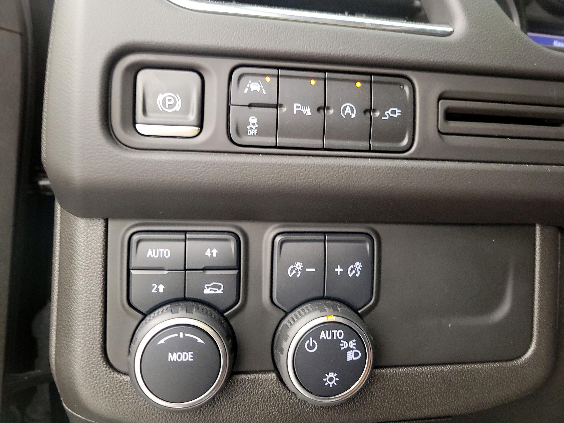 Thumbnail: 2021 Chevrolet Tahoe - 13