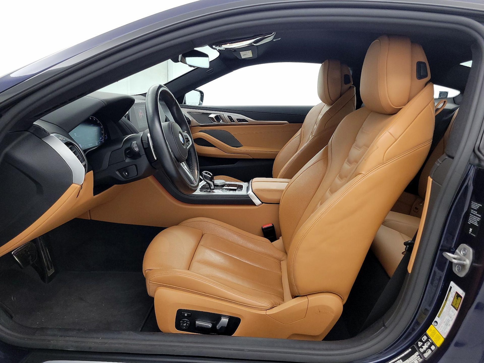 2022 BMW 8 Series M850i - Photo 12