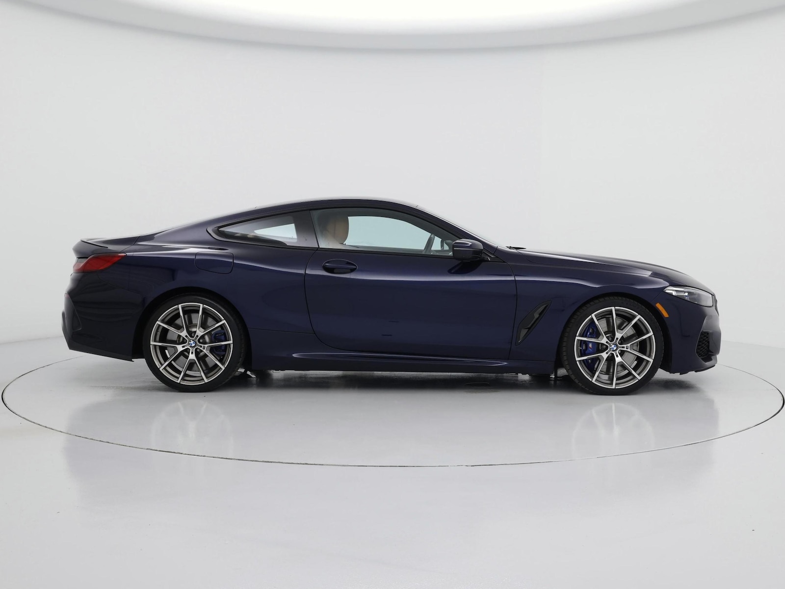 2022 BMW 8 Series M850i - Photo 8