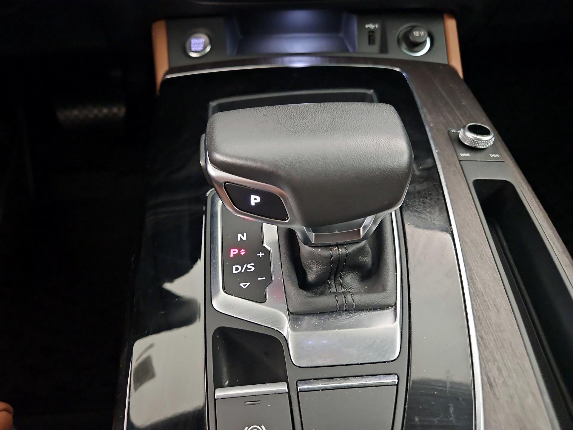 Thumbnail: 2024 Audi Q5 - 16