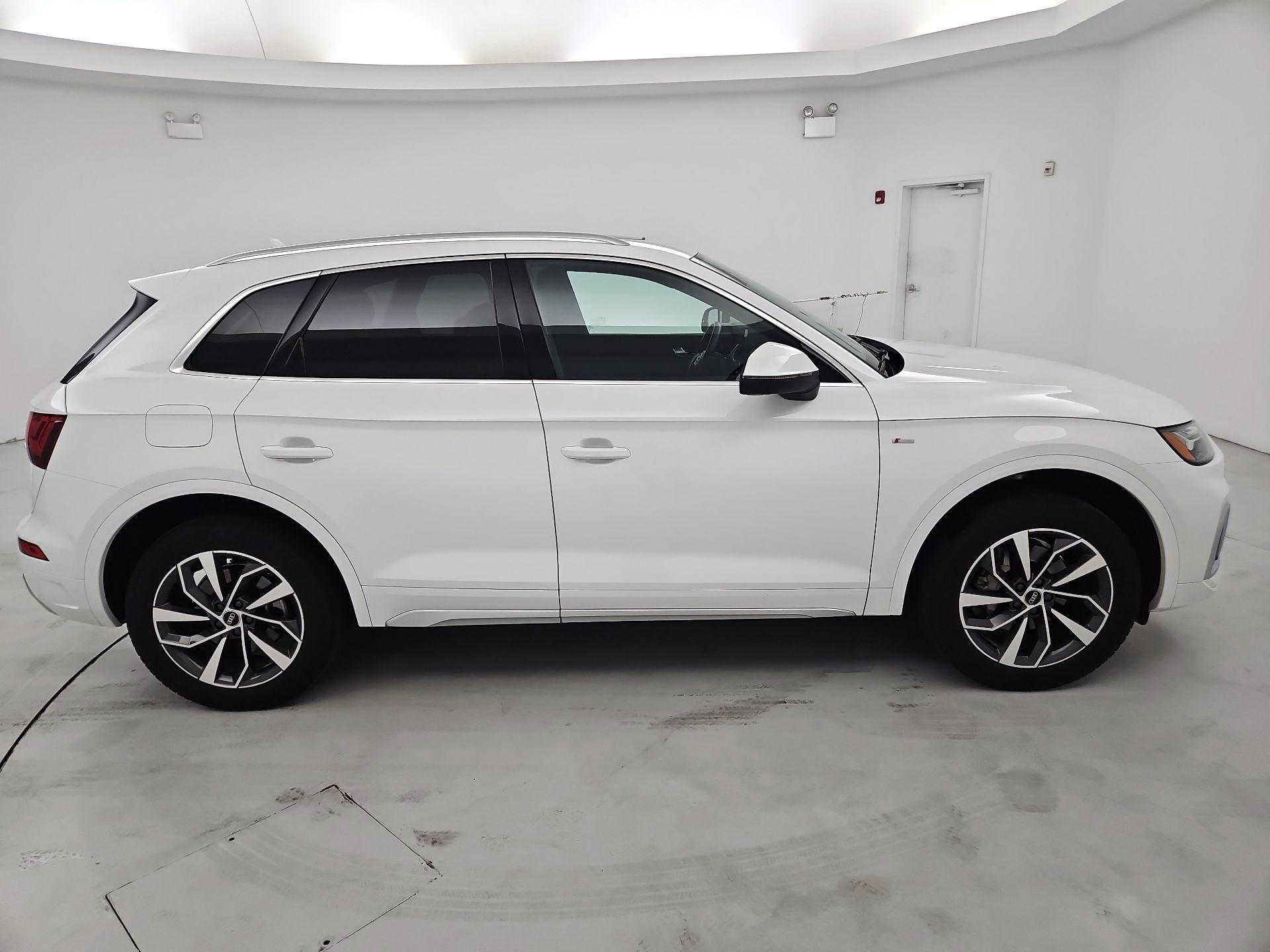 Thumbnail: 2024 Audi Q5 - 4