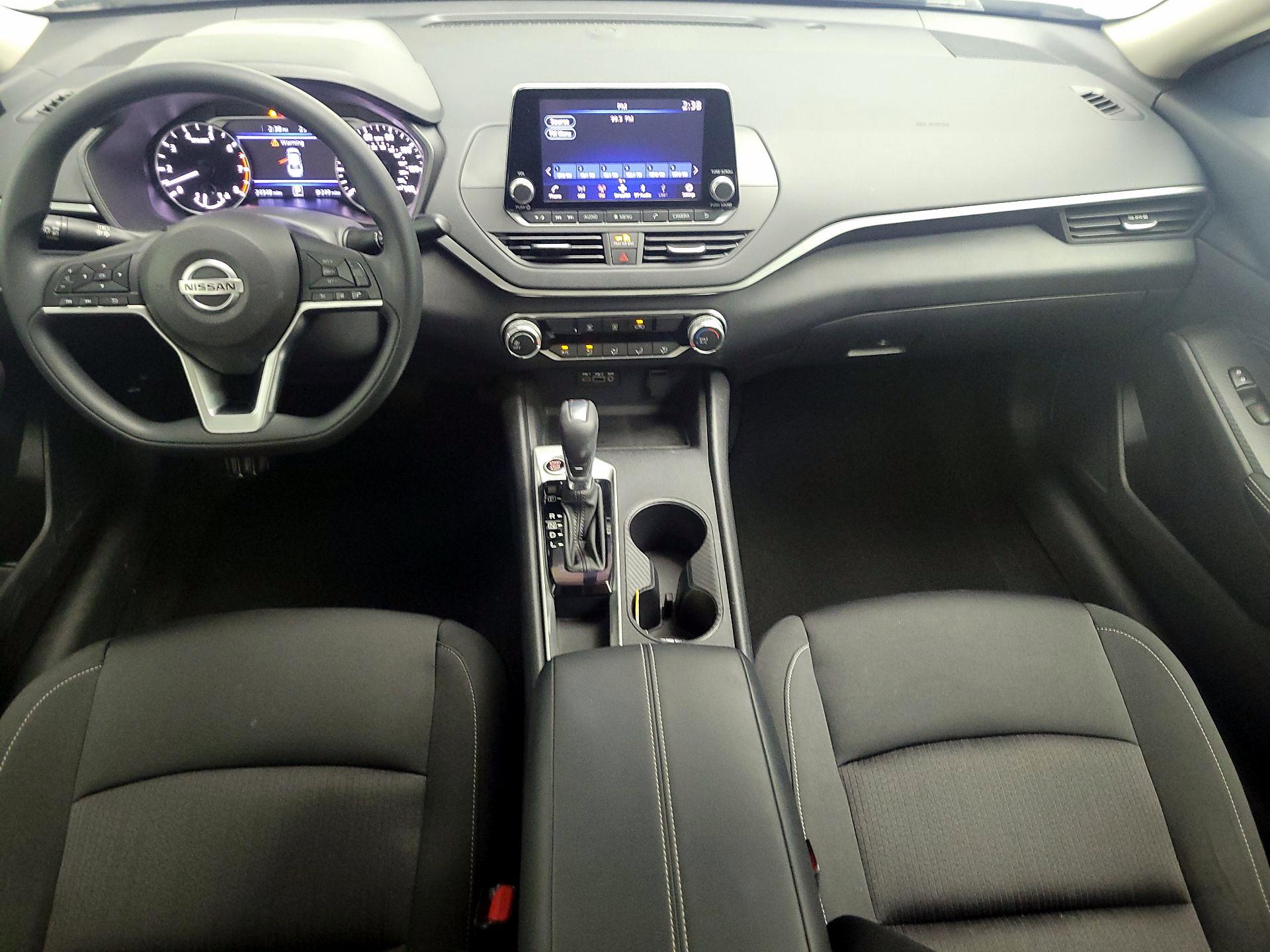 Thumbnail: 2020 Nissan Altima - 9