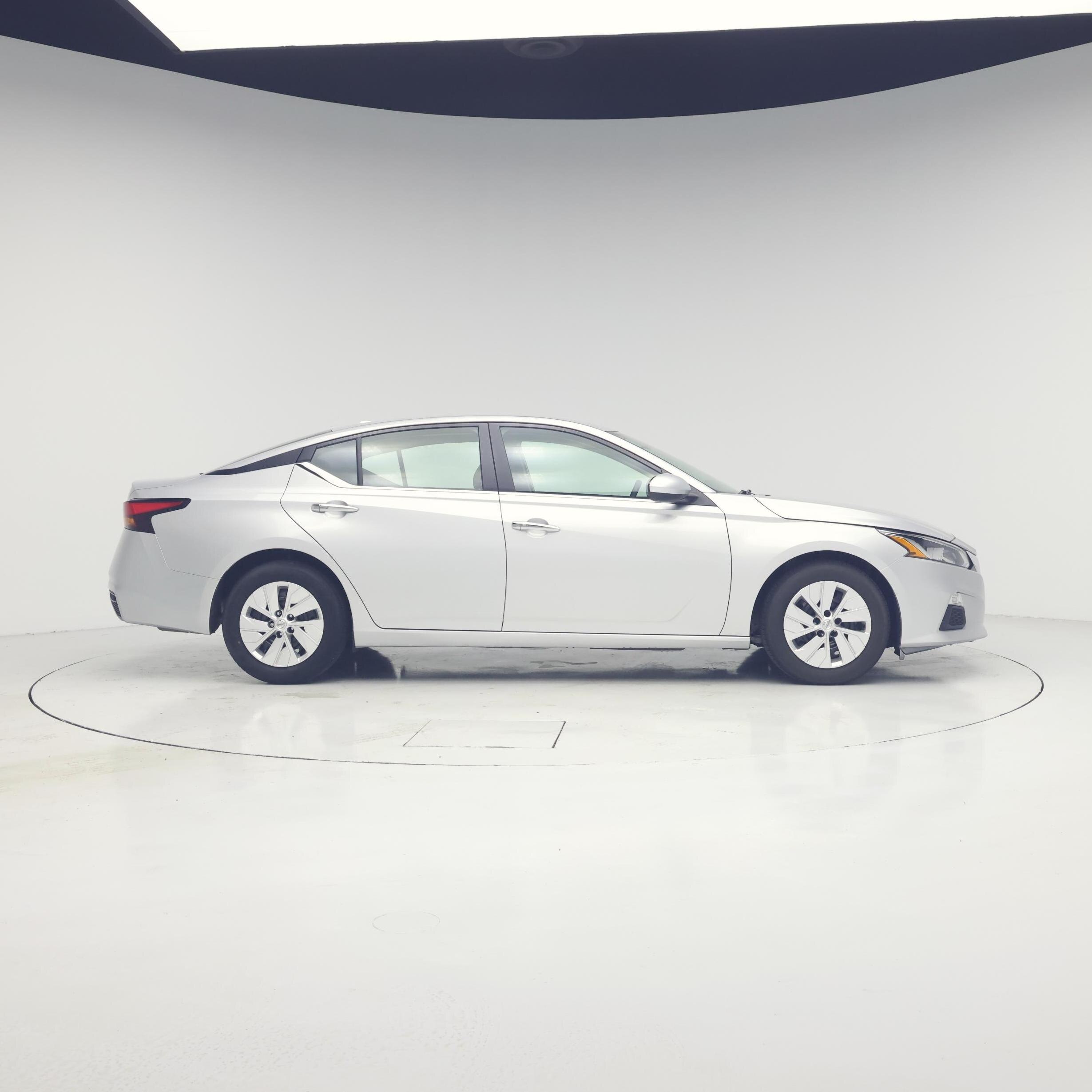Thumbnail: 2020 Nissan Altima - 7