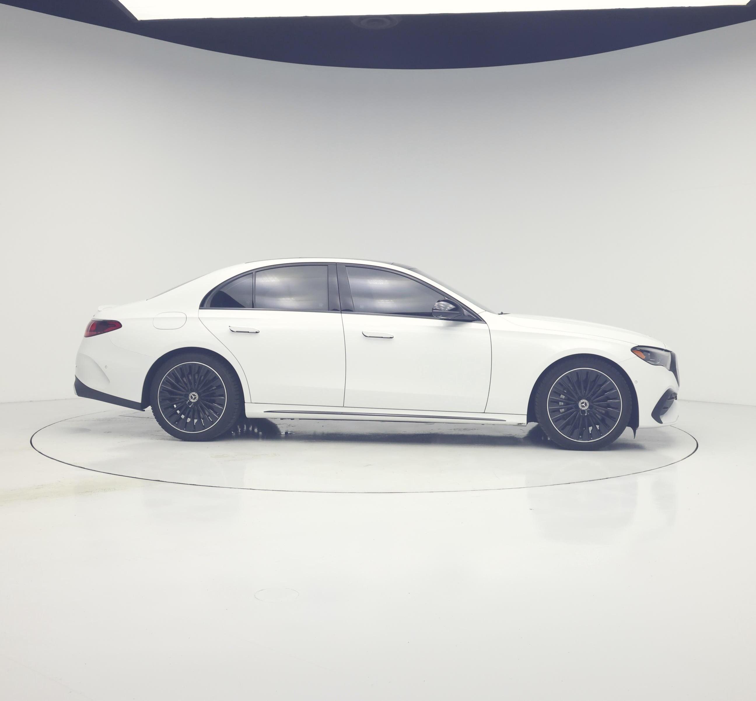 Thumbnail: 2024 Mercedes-Benz E-Class - 7