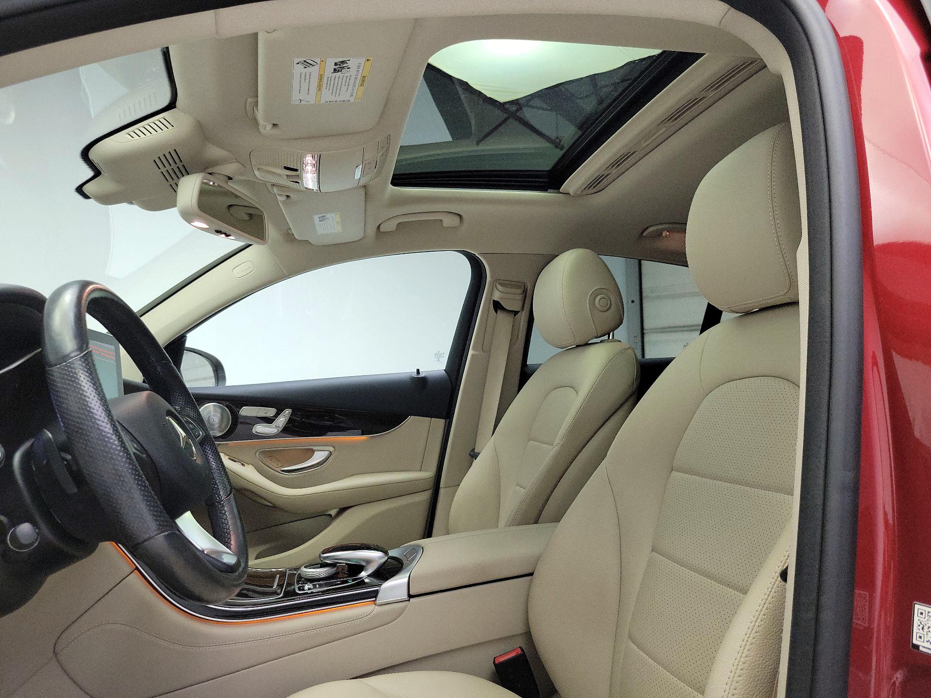 Thumbnail: 2017 Mercedes-Benz GLC - 20