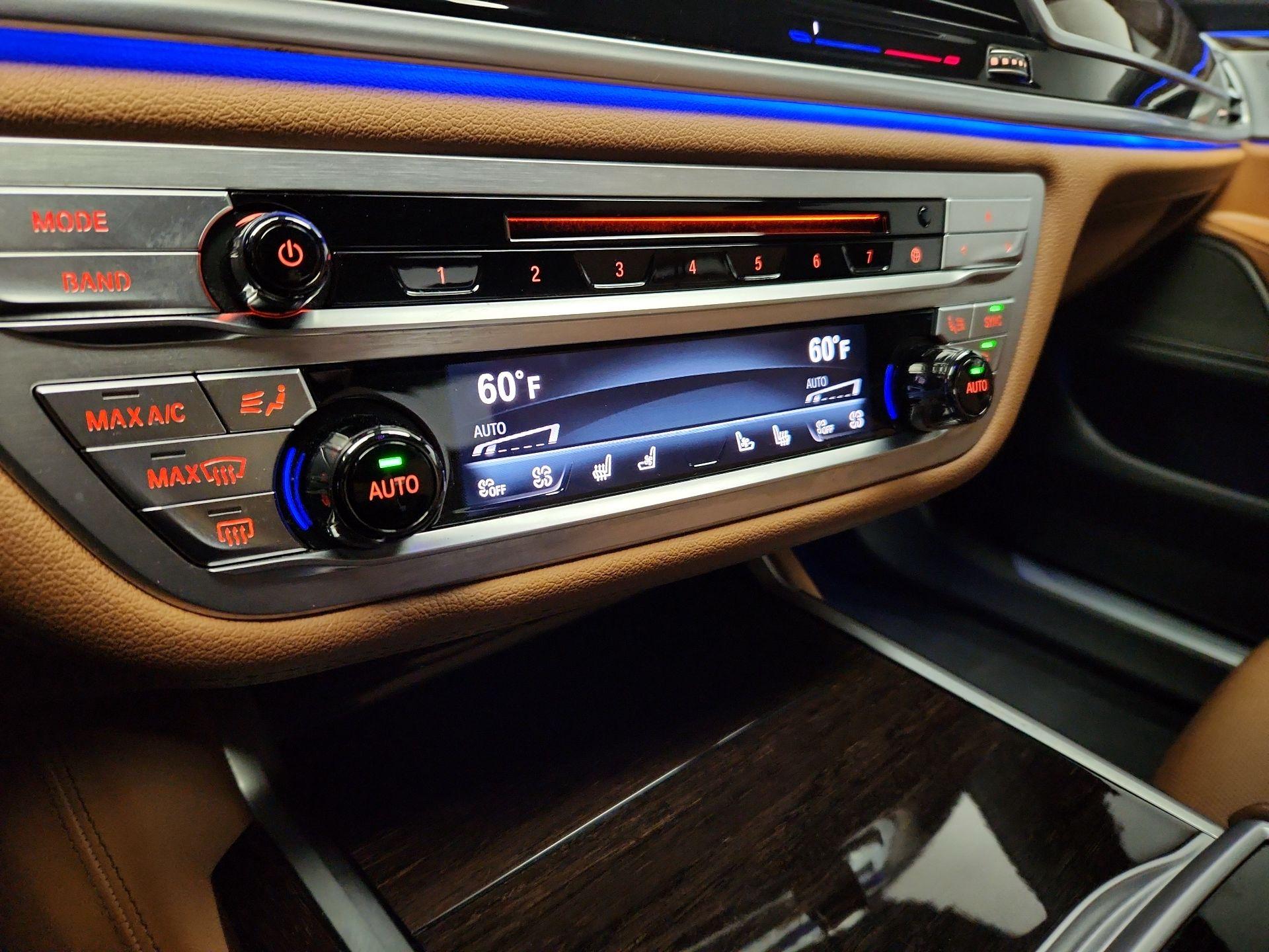 Thumbnail: 2020 BMW 7 Series - 17