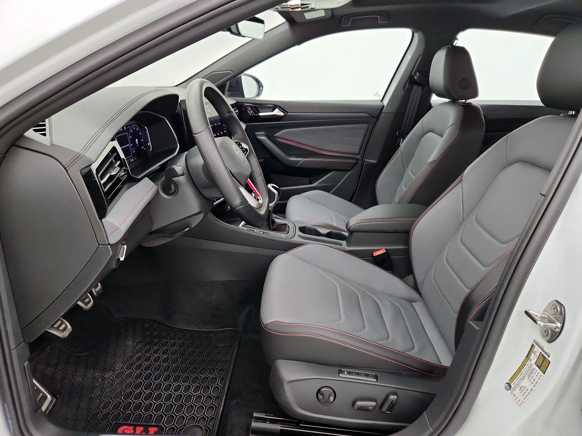Thumbnail: 2025 Volkswagen Jetta - 11