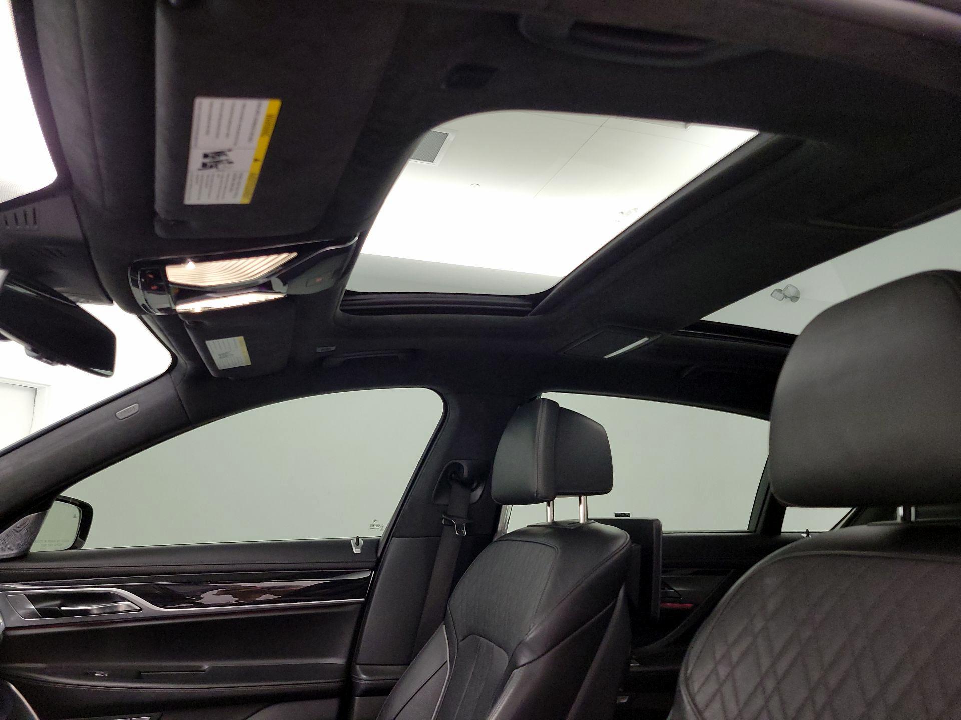 Thumbnail: 2016 BMW 7 Series - 20