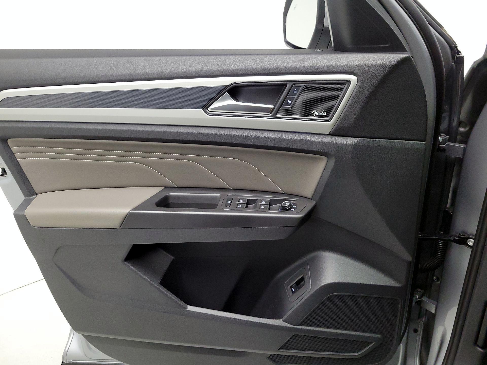 Thumbnail: 2023 Volkswagen Atlas - 12