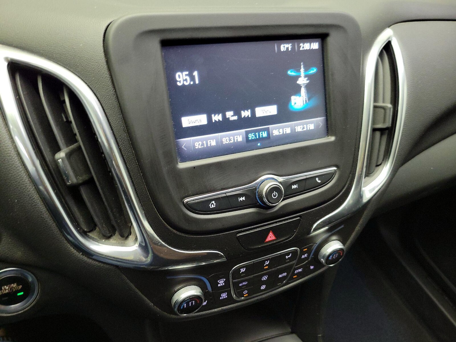 2018 Chevrolet Equinox LT - Photo 16