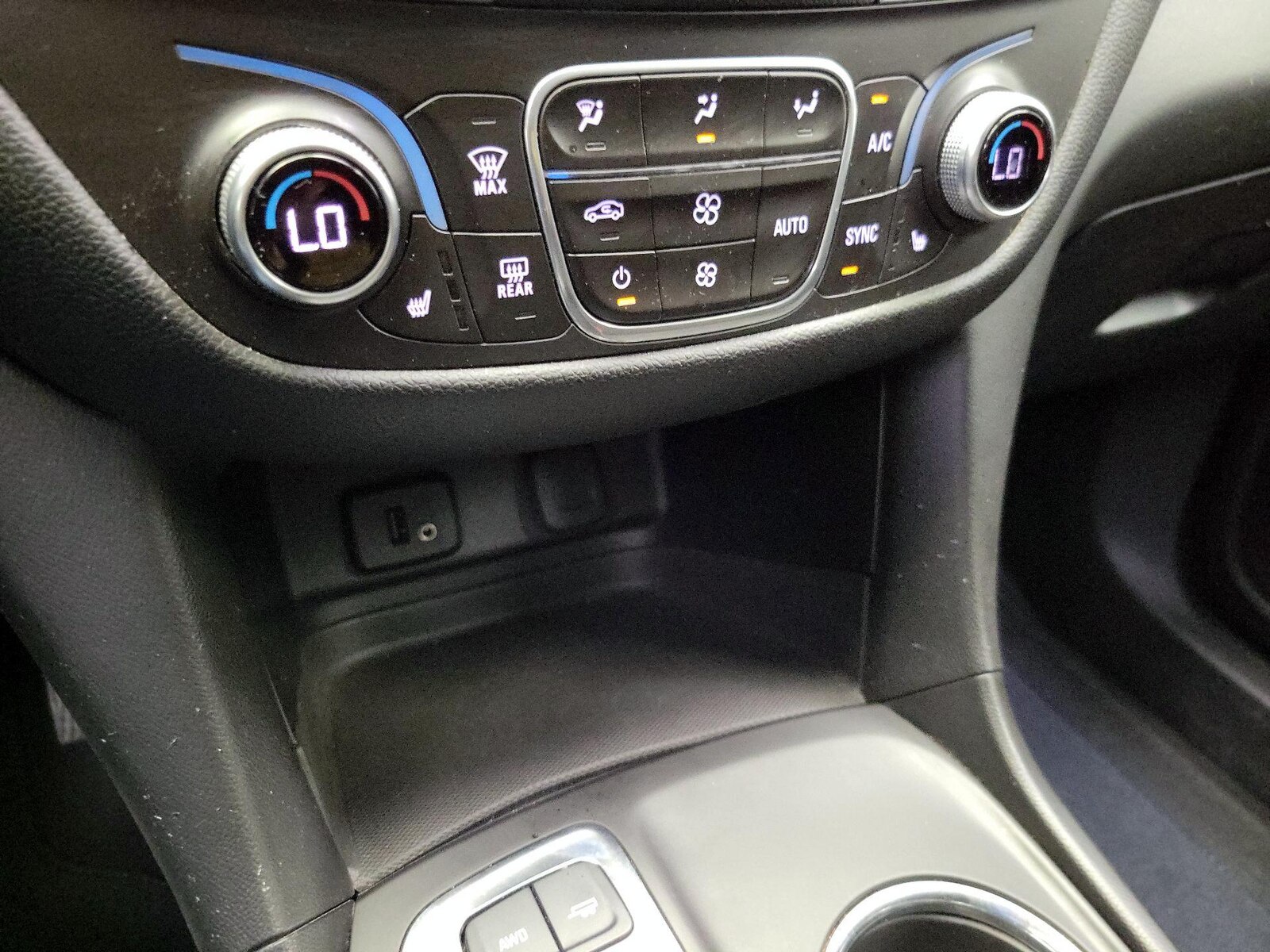 2018 Chevrolet Equinox LT - Photo 17