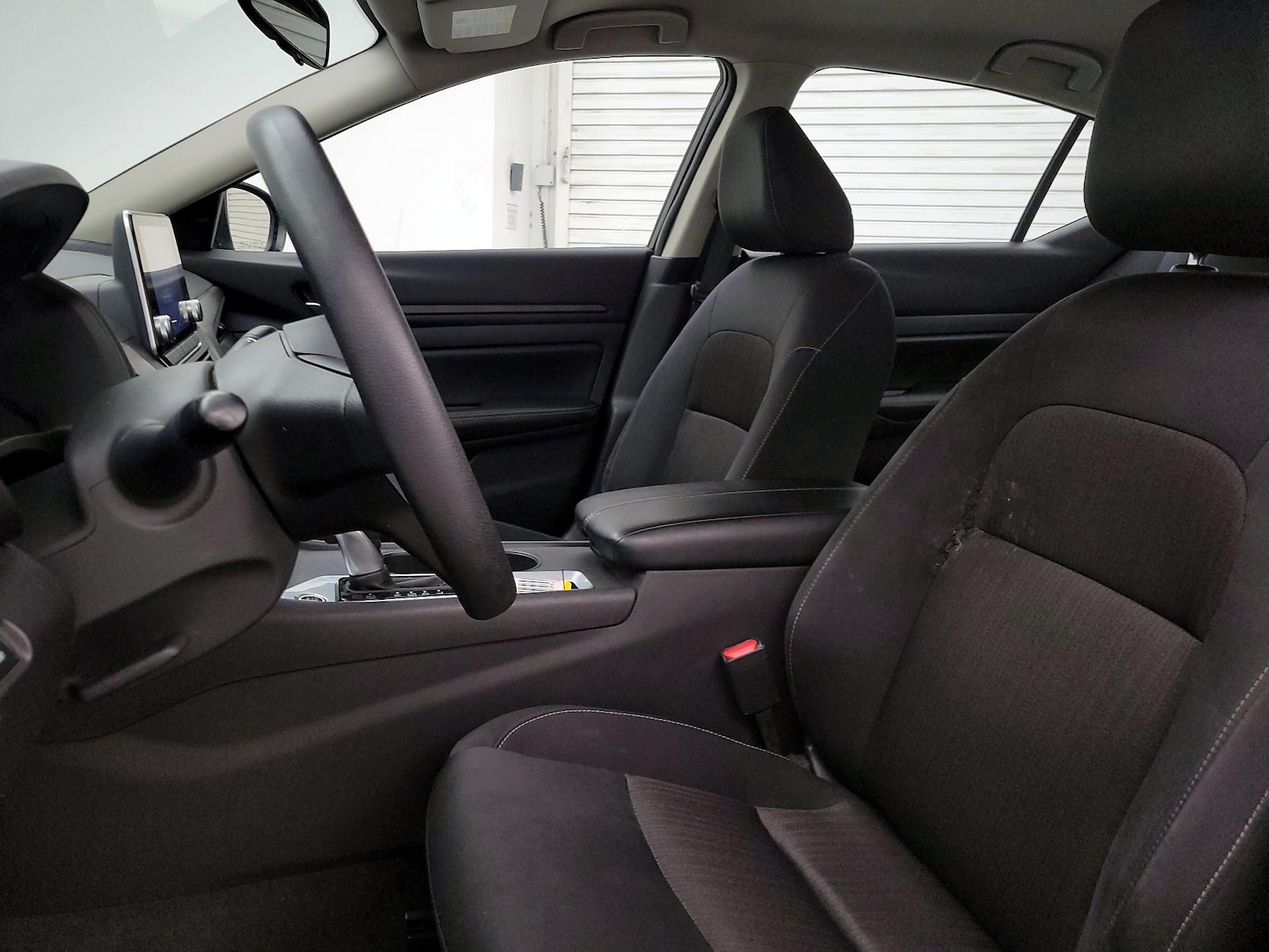 2025 Nissan Altima SV - Photo 12