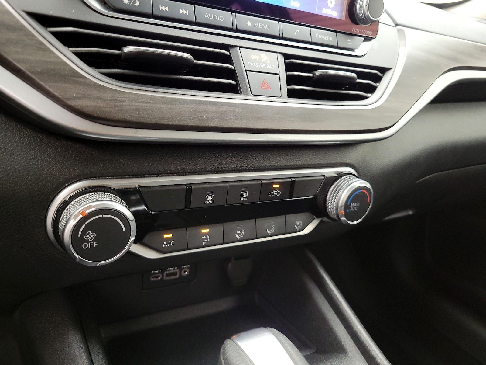 2025 Nissan Altima SV - Photo 17