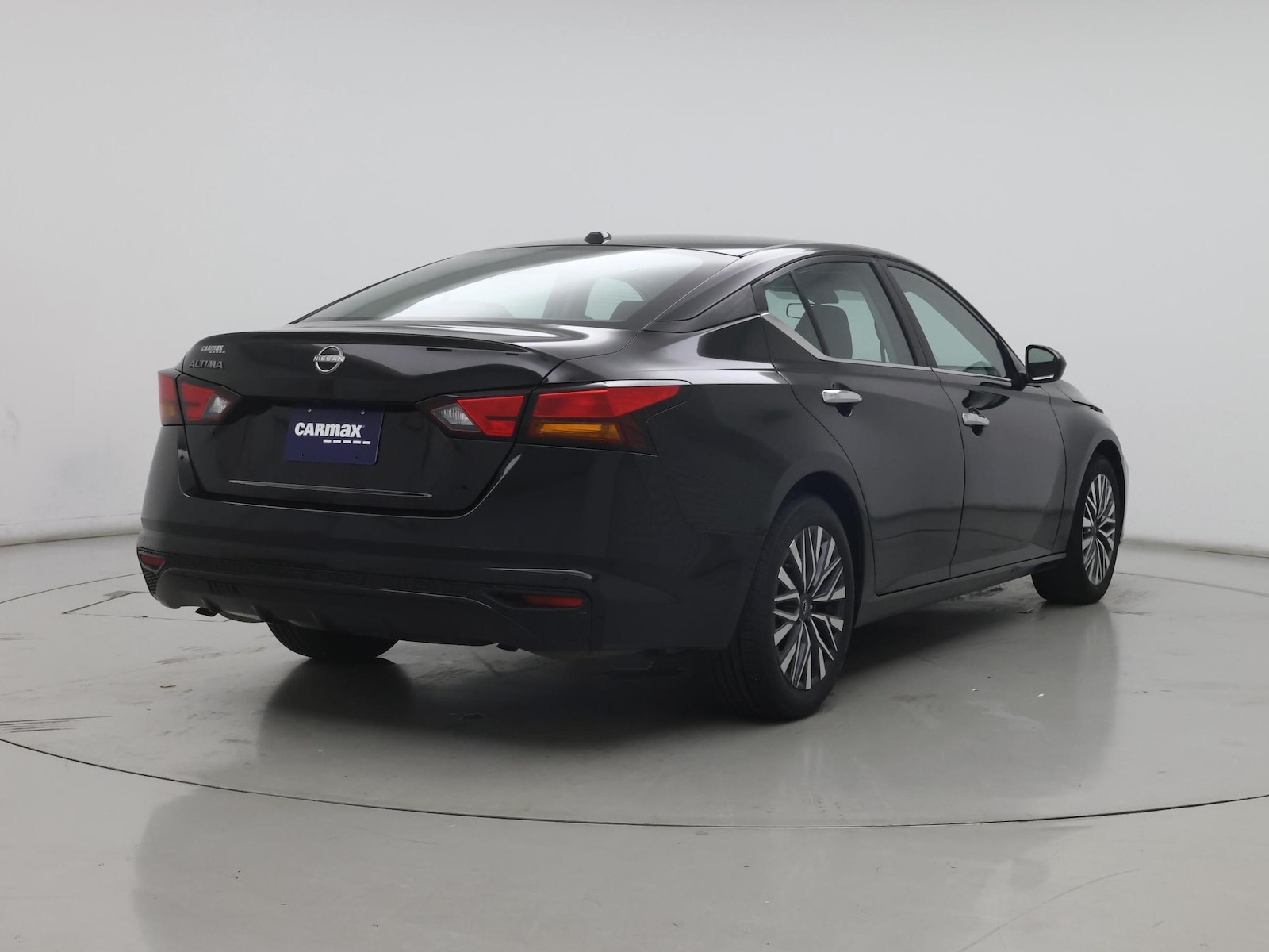 2025 Nissan Altima SV - Photo 9